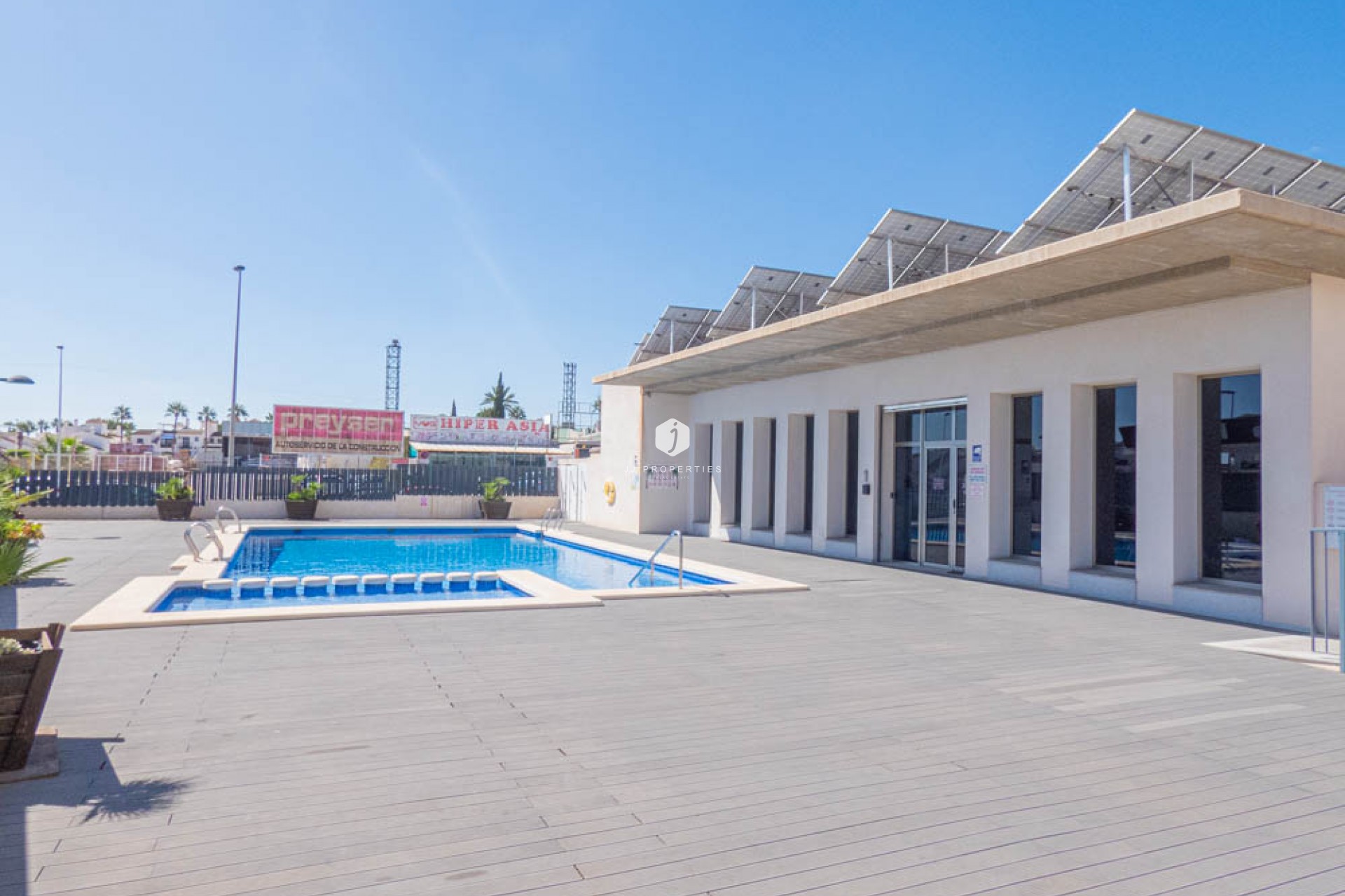 Z drugiej ręki - Mieszkanie w bloku -
Los Dolses - Inland