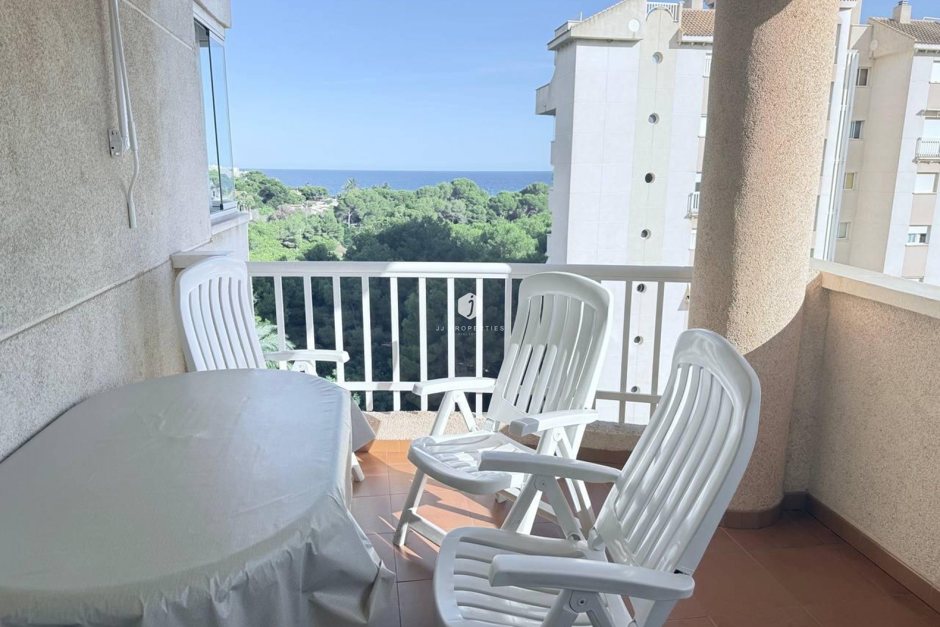 Z drugiej ręki - Mieszkanie w bloku -
Orihuela Costa - Campoamor