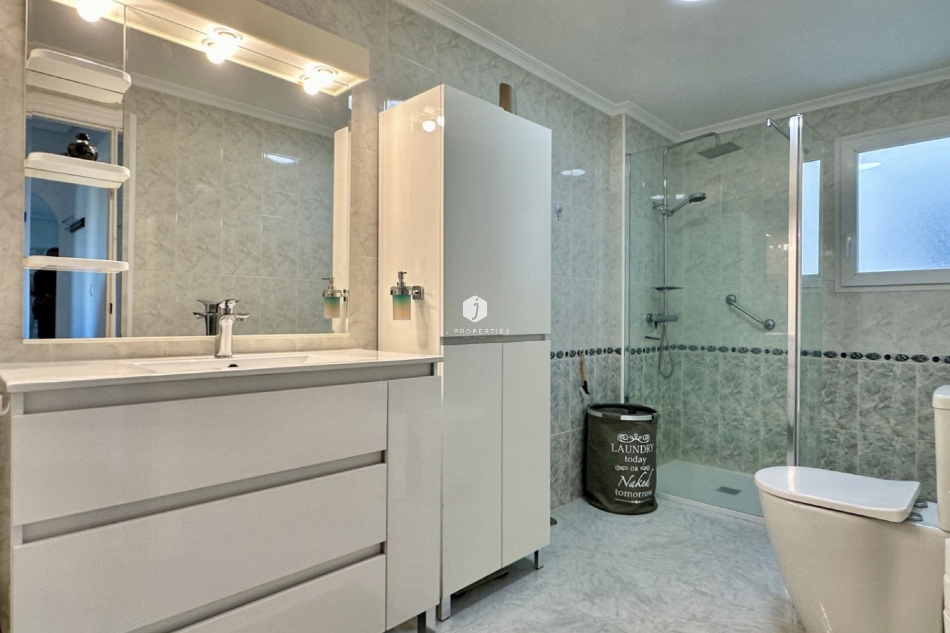 Z drugiej ręki - Mieszkanie w bloku -
Orihuela Costa - Costa Blanca