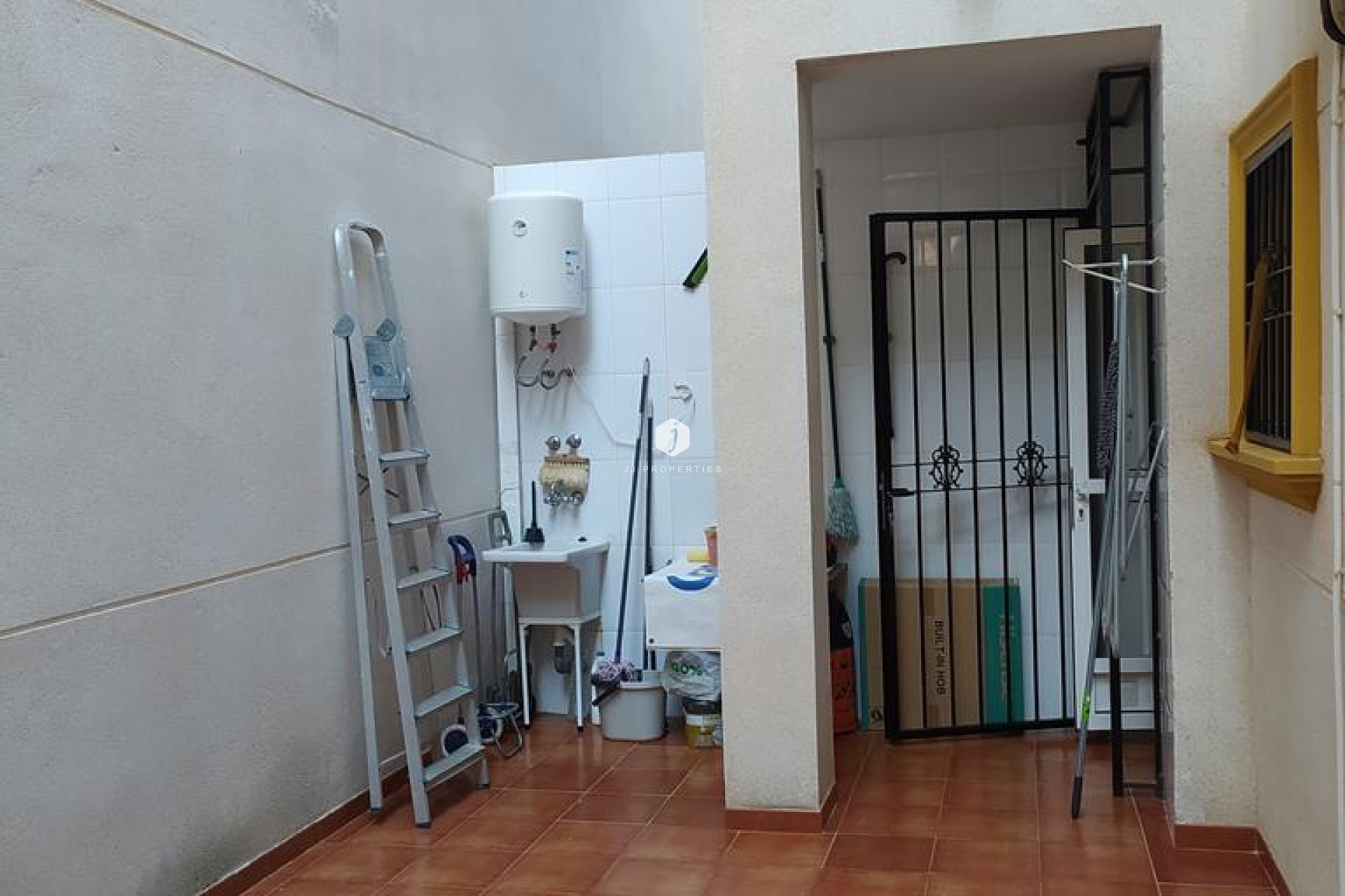 Z drugiej ręki - Mieszkanie w bloku -
Orihuela Costa - LOMAS CABO ROIG