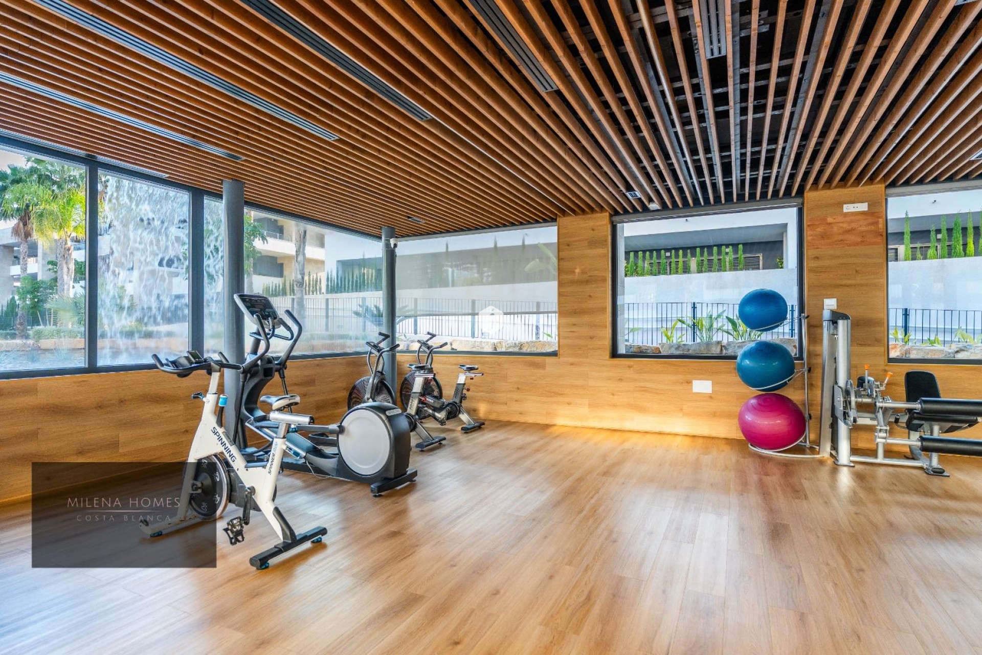 Z drugiej ręki - Mieszkanie w bloku -
Orihuela Costa - Playa Flamenca