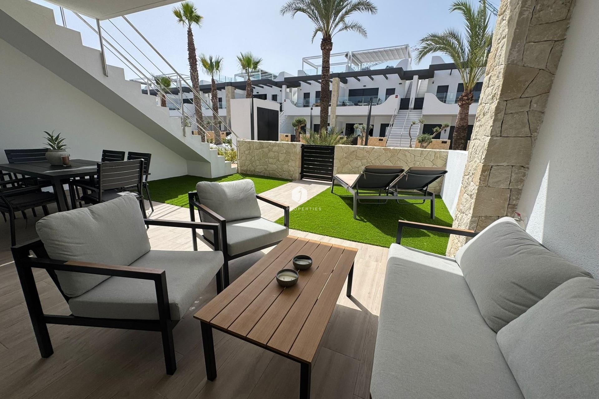 Z drugiej ręki - Mieszkanie w bloku -
Orihuela Costa - Rocio Del Mar