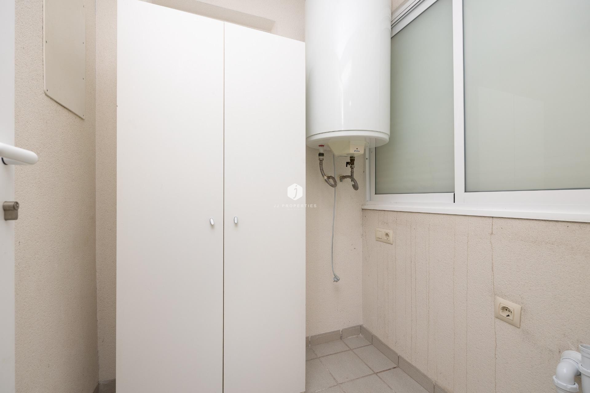 Z drugiej ręki - Mieszkanie w bloku -
Orihuela Costa