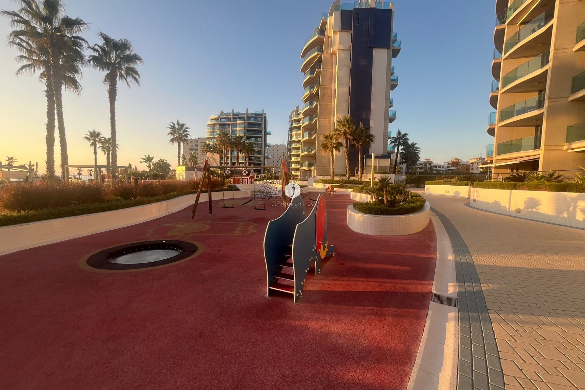 Z drugiej ręki - Mieszkanie w bloku -
Punta Prima - Costa Blanca