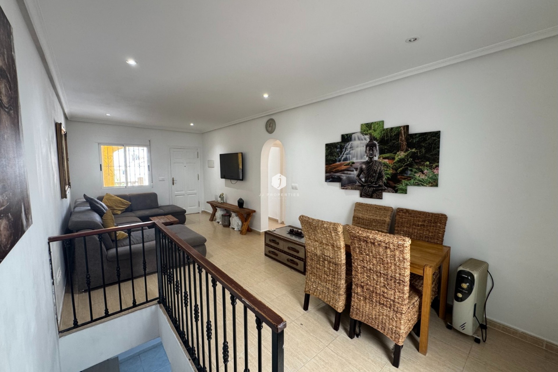 Z drugiej ręki - Mieszkanie w bloku -
San Miguel de Salinas - Inland