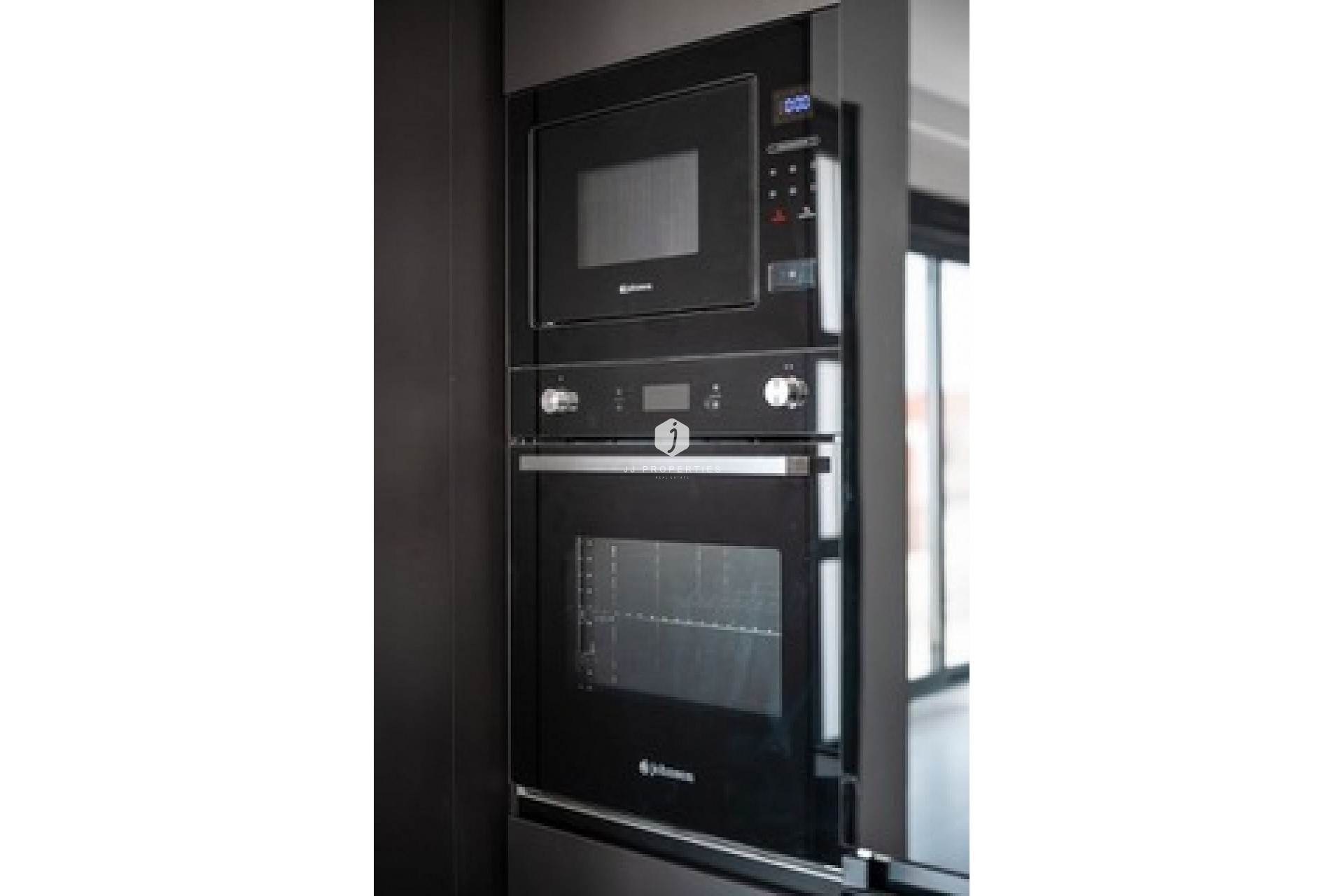 Z drugiej ręki - Mieszkanie w bloku -
San Miguel de Salinas - Inland