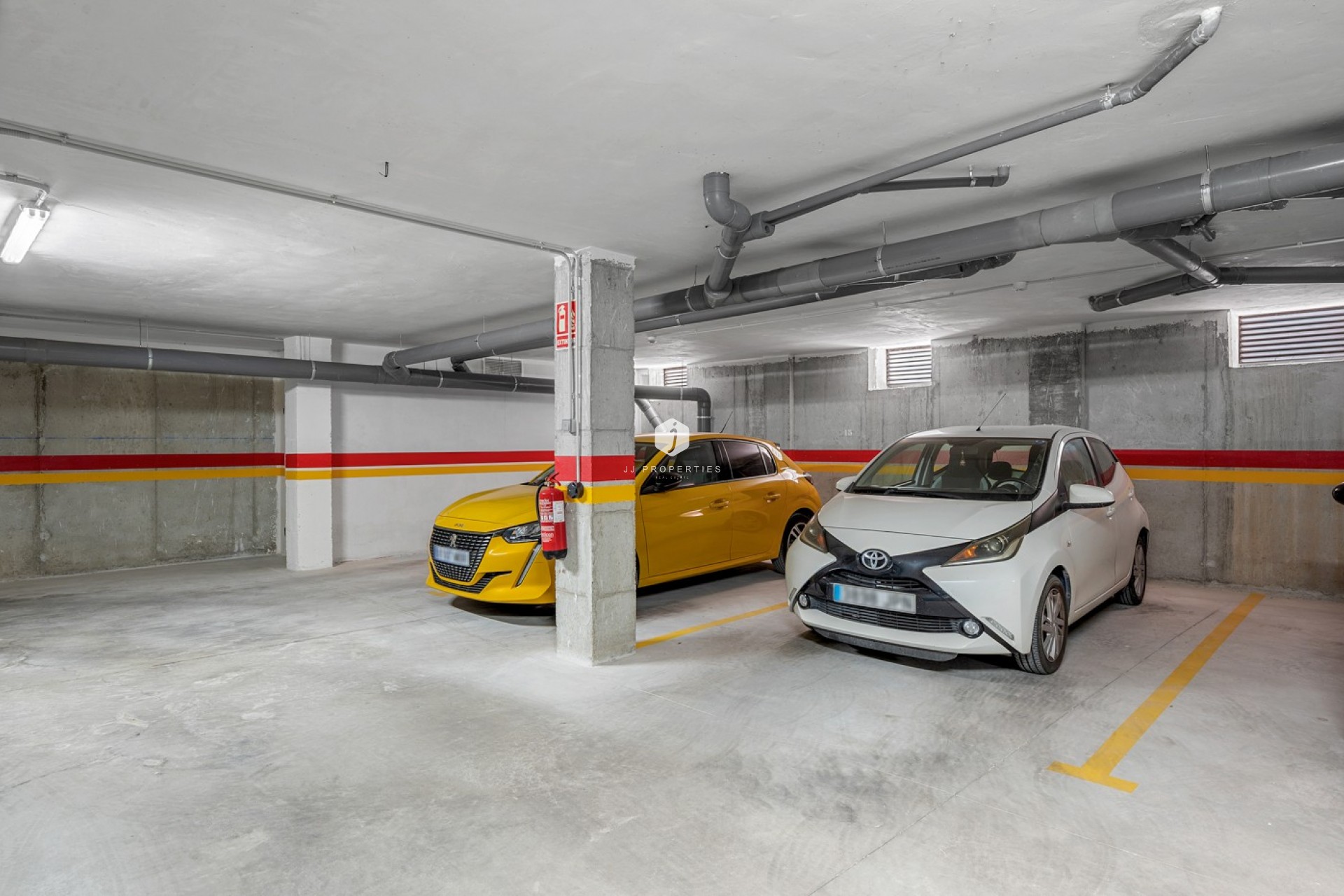 Z drugiej ręki - Mieszkanie w bloku -
San Miguel de Salinas - Inland