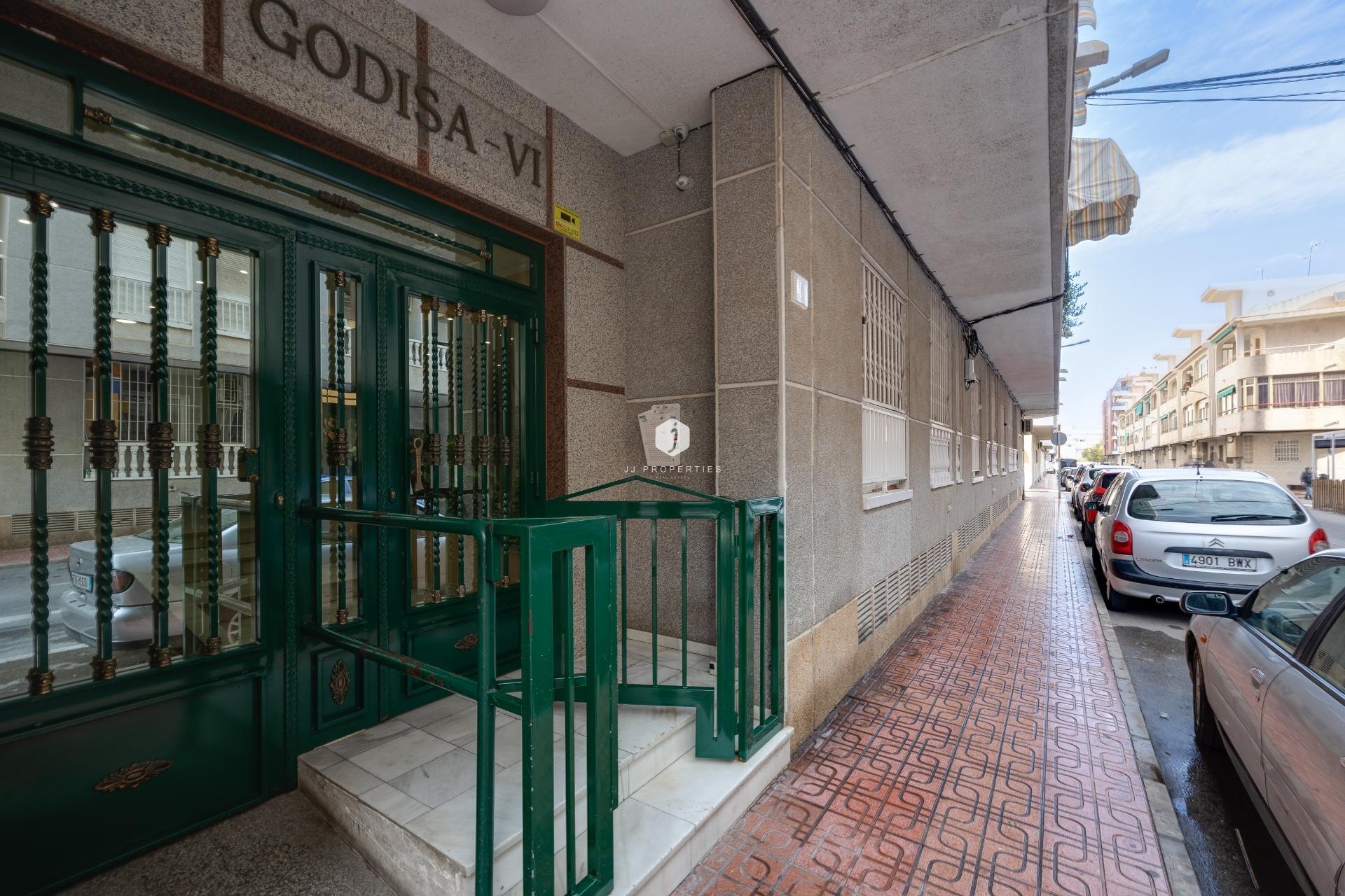 Z drugiej ręki - Mieszkanie w bloku -
Torrevieja - Acequion