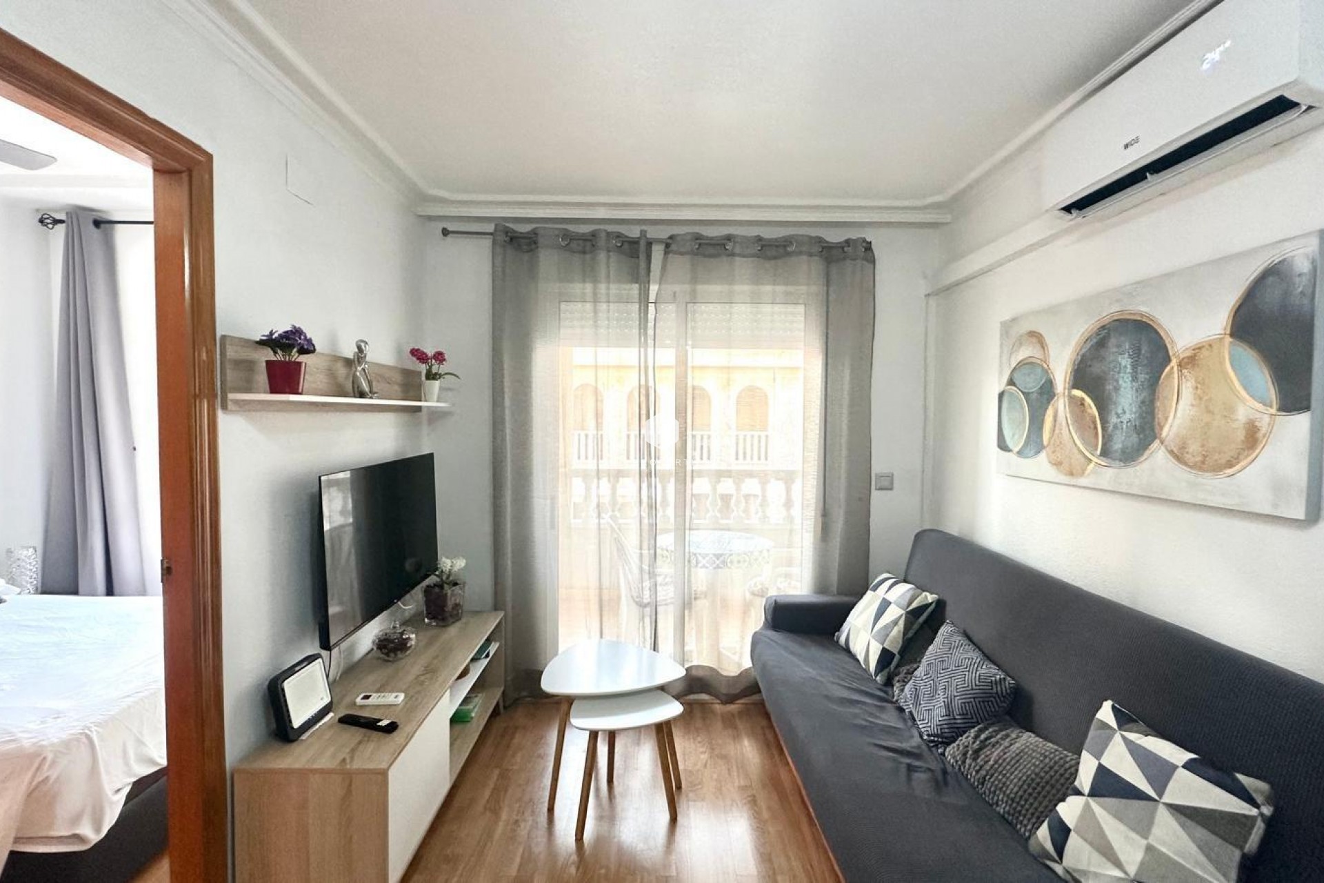 Z drugiej ręki - Mieszkanie w bloku -
Torrevieja - Acequion