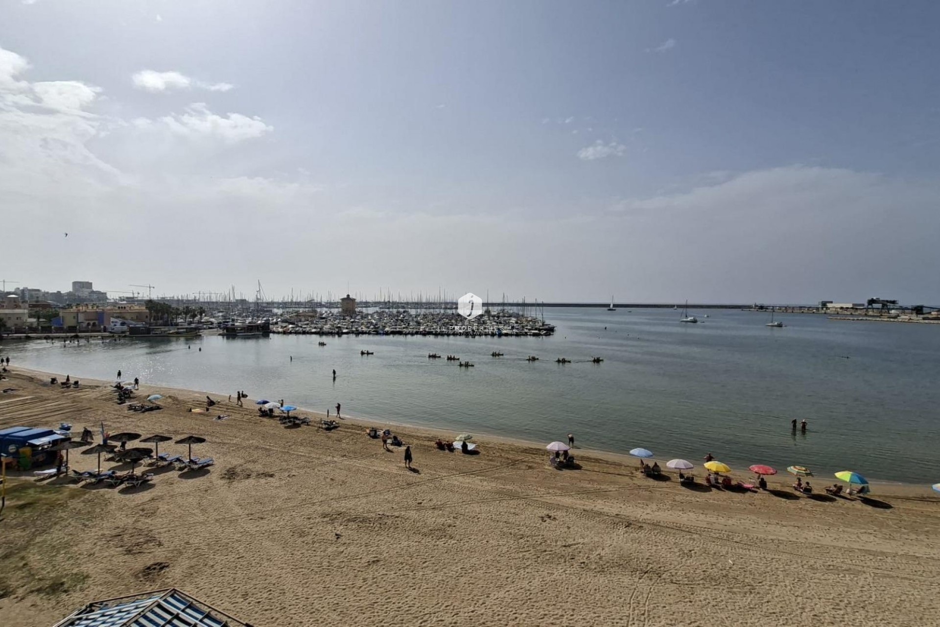 Z drugiej ręki - Mieszkanie w bloku -
Torrevieja - Acequion