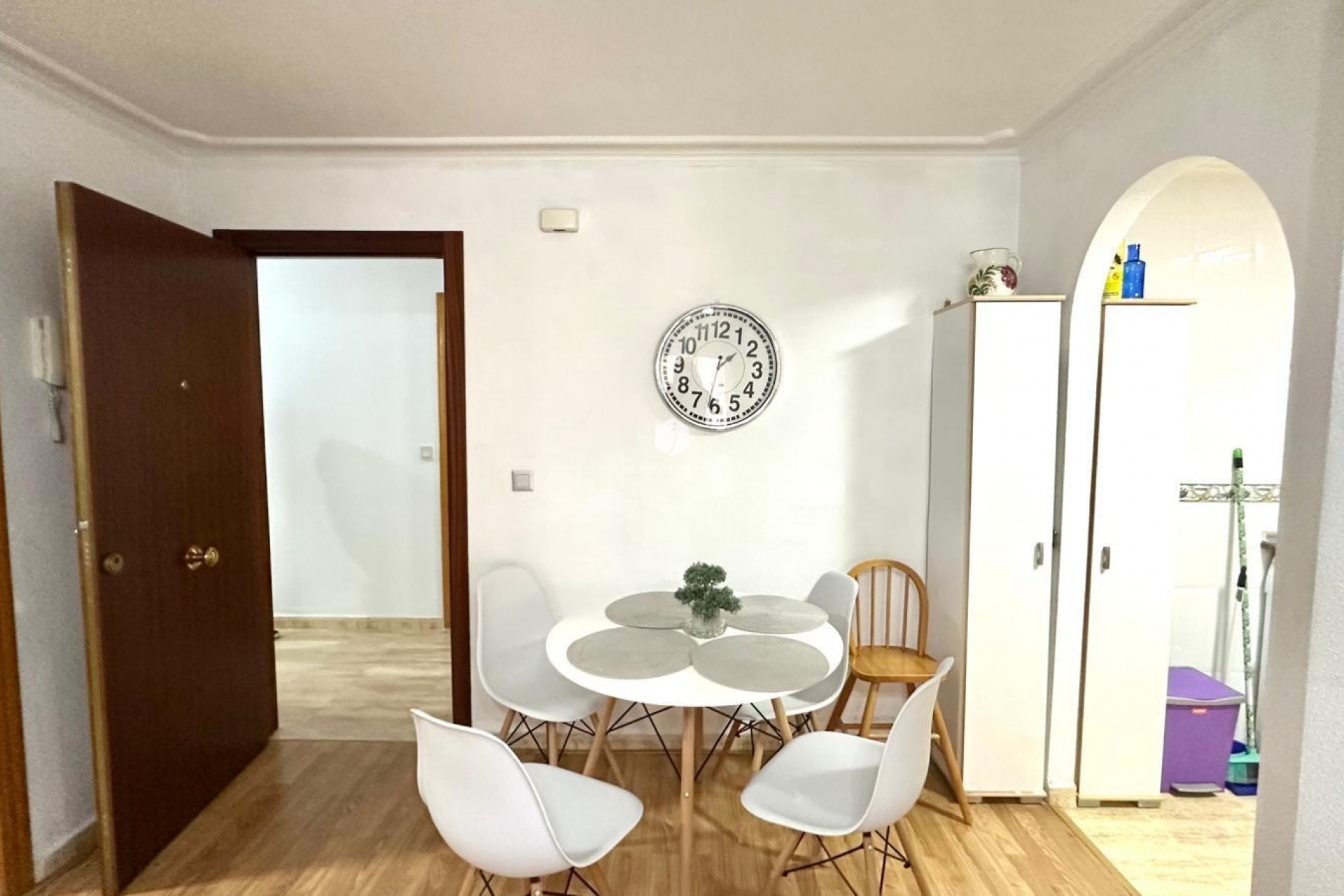 Z drugiej ręki - Mieszkanie w bloku -
Torrevieja - Acequion