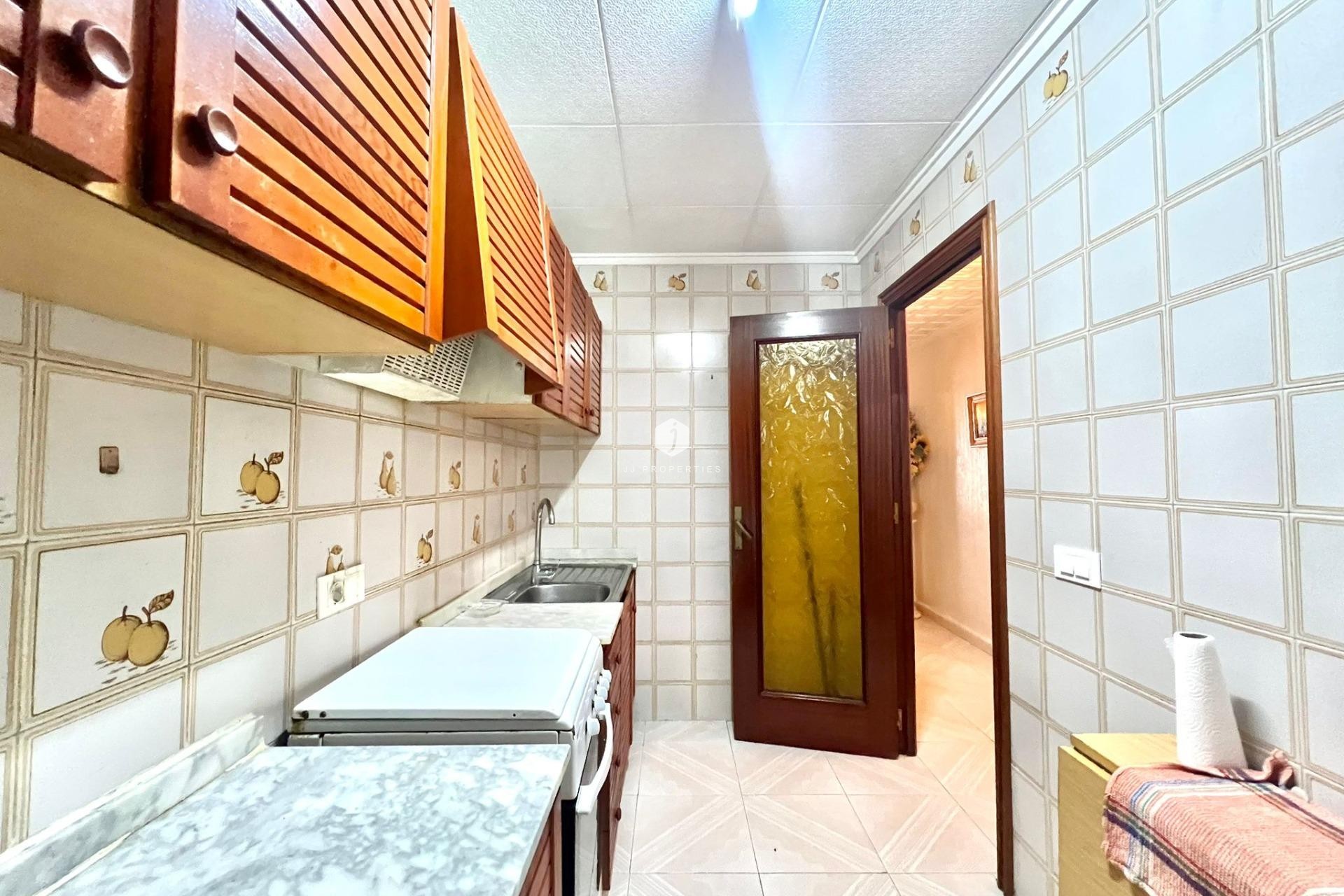 Z drugiej ręki - Mieszkanie w bloku -
Torrevieja - Acequion
