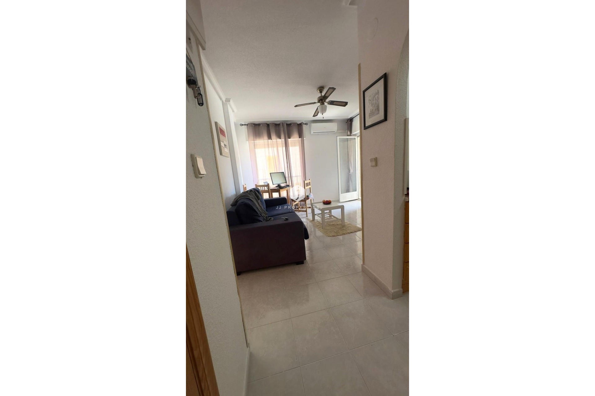 Z drugiej ręki - Mieszkanie w bloku -
Torrevieja - Acequion