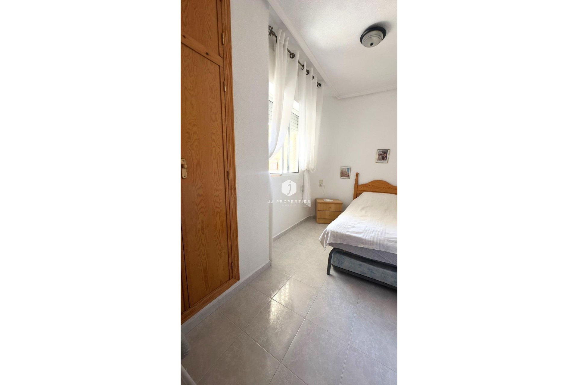 Z drugiej ręki - Mieszkanie w bloku -
Torrevieja - Acequion
