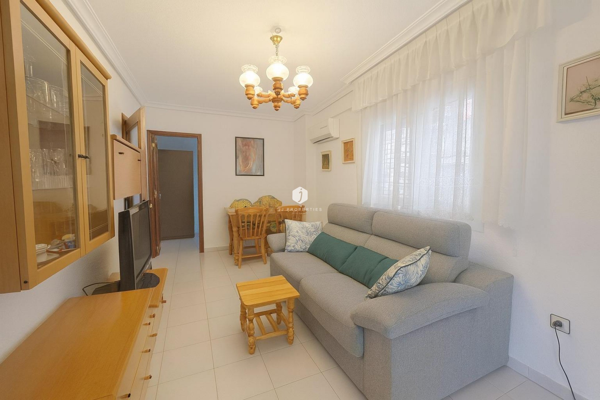 Z drugiej ręki - Mieszkanie w bloku -
Torrevieja - Acequion