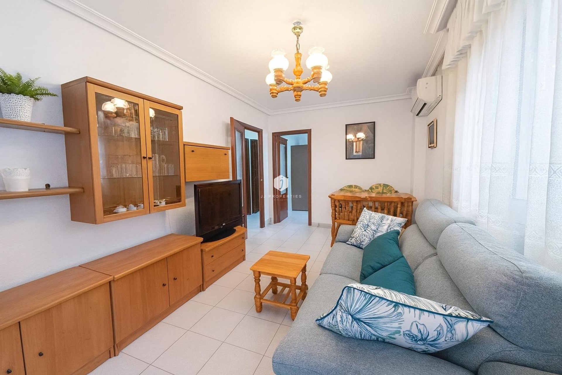 Z drugiej ręki - Mieszkanie w bloku -
Torrevieja - Acequion