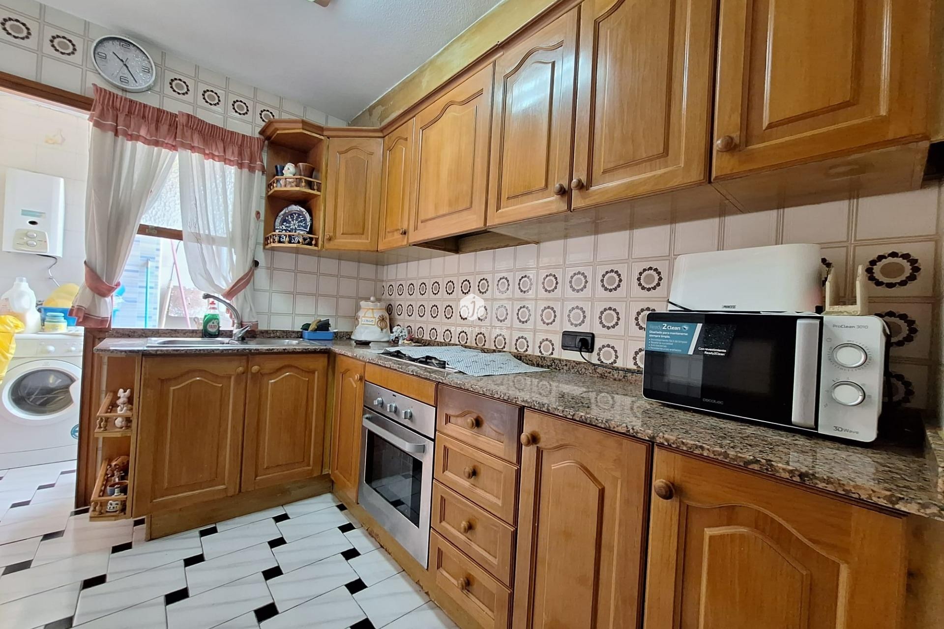 Z drugiej ręki - Mieszkanie w bloku -
Torrevieja - Acequion