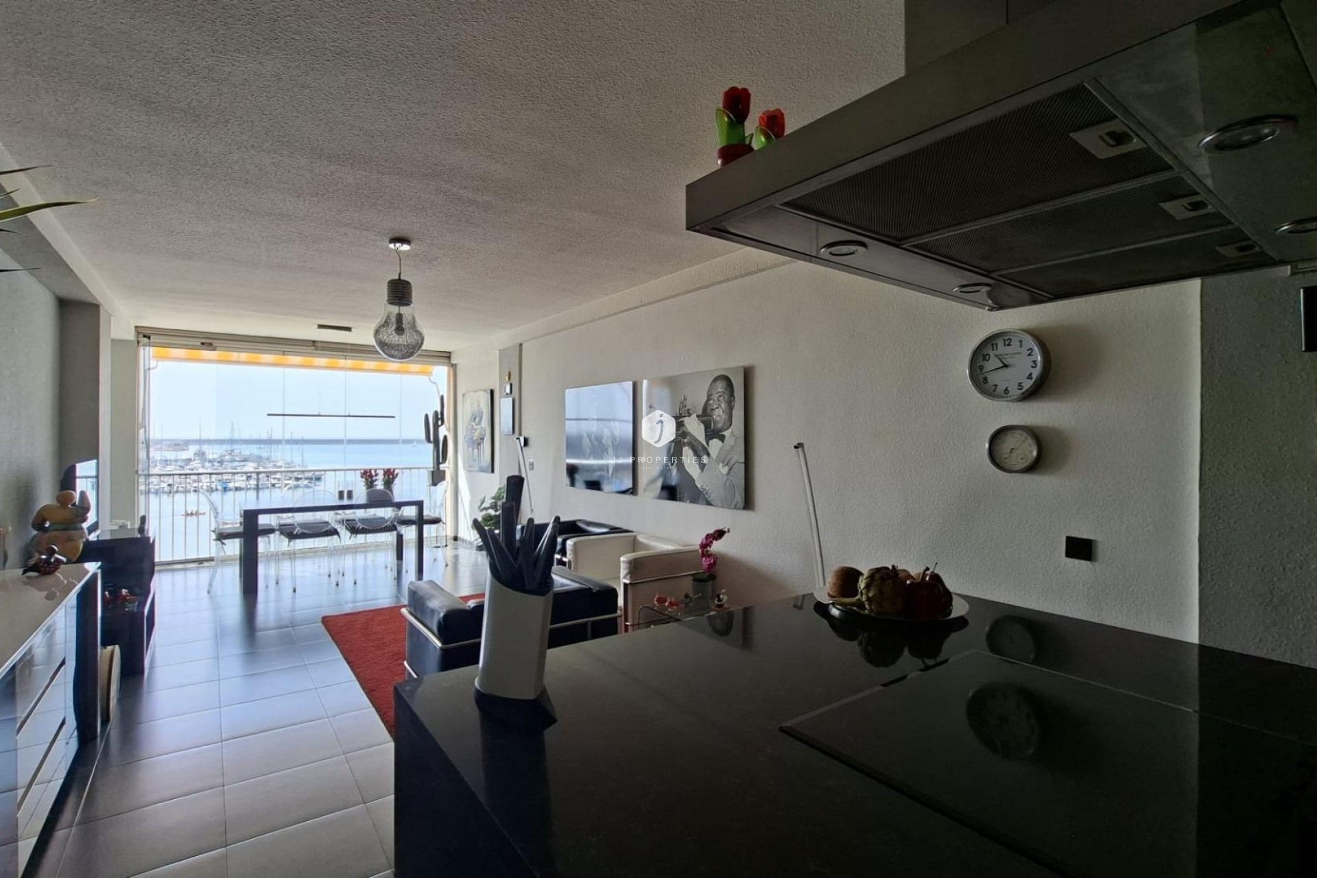 Z drugiej ręki - Mieszkanie w bloku -
Torrevieja - Acequion