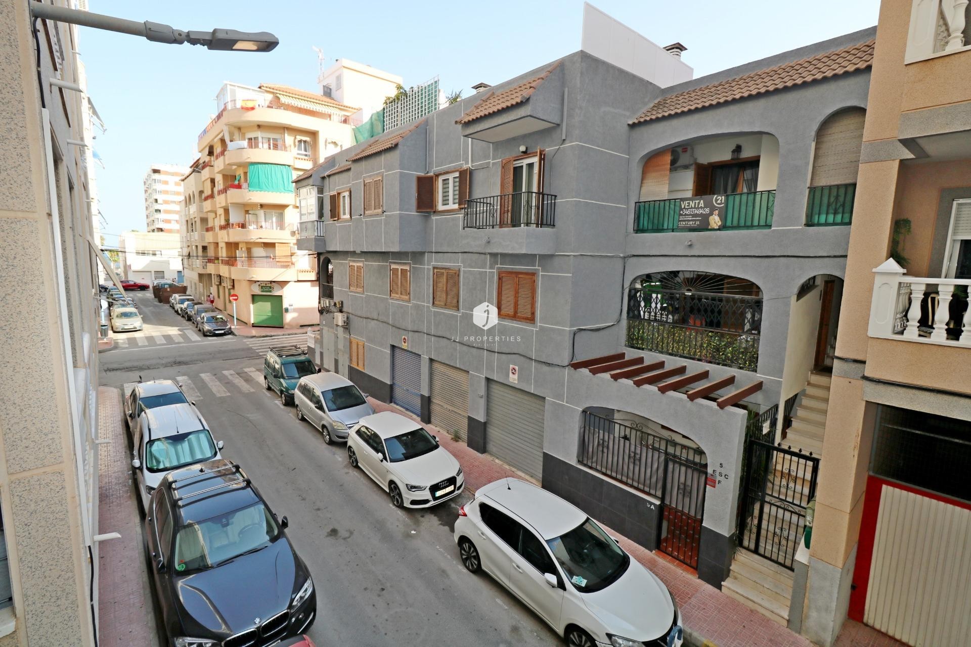Z drugiej ręki - Mieszkanie w bloku -
Torrevieja - Acequion