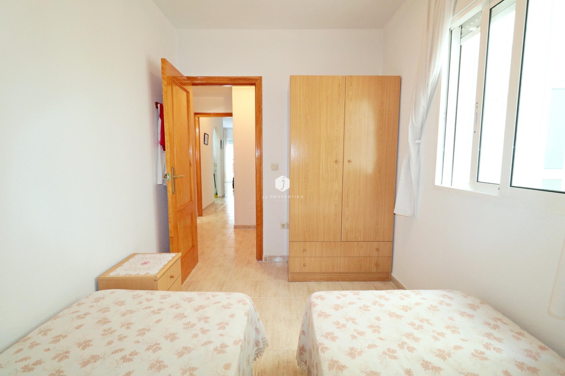 Z drugiej ręki - Mieszkanie w bloku -
Torrevieja - Acequion