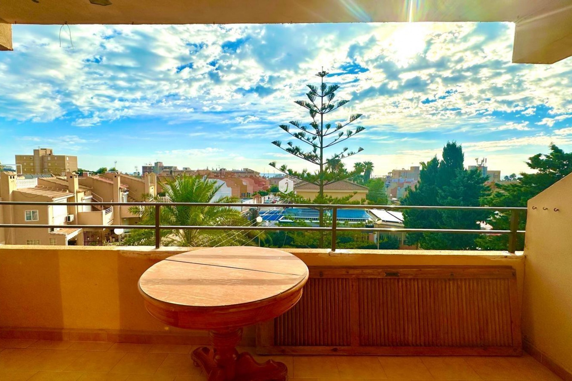 Z drugiej ręki - Mieszkanie w bloku -
Torrevieja - aguas nuevas