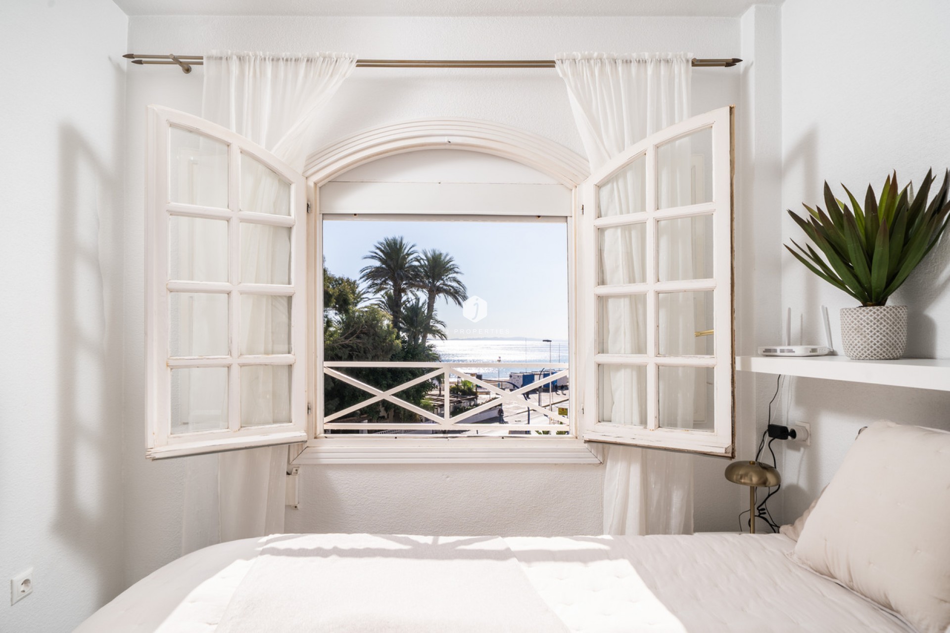 Z drugiej ręki - Mieszkanie w bloku -
Torrevieja - aguas nuevas