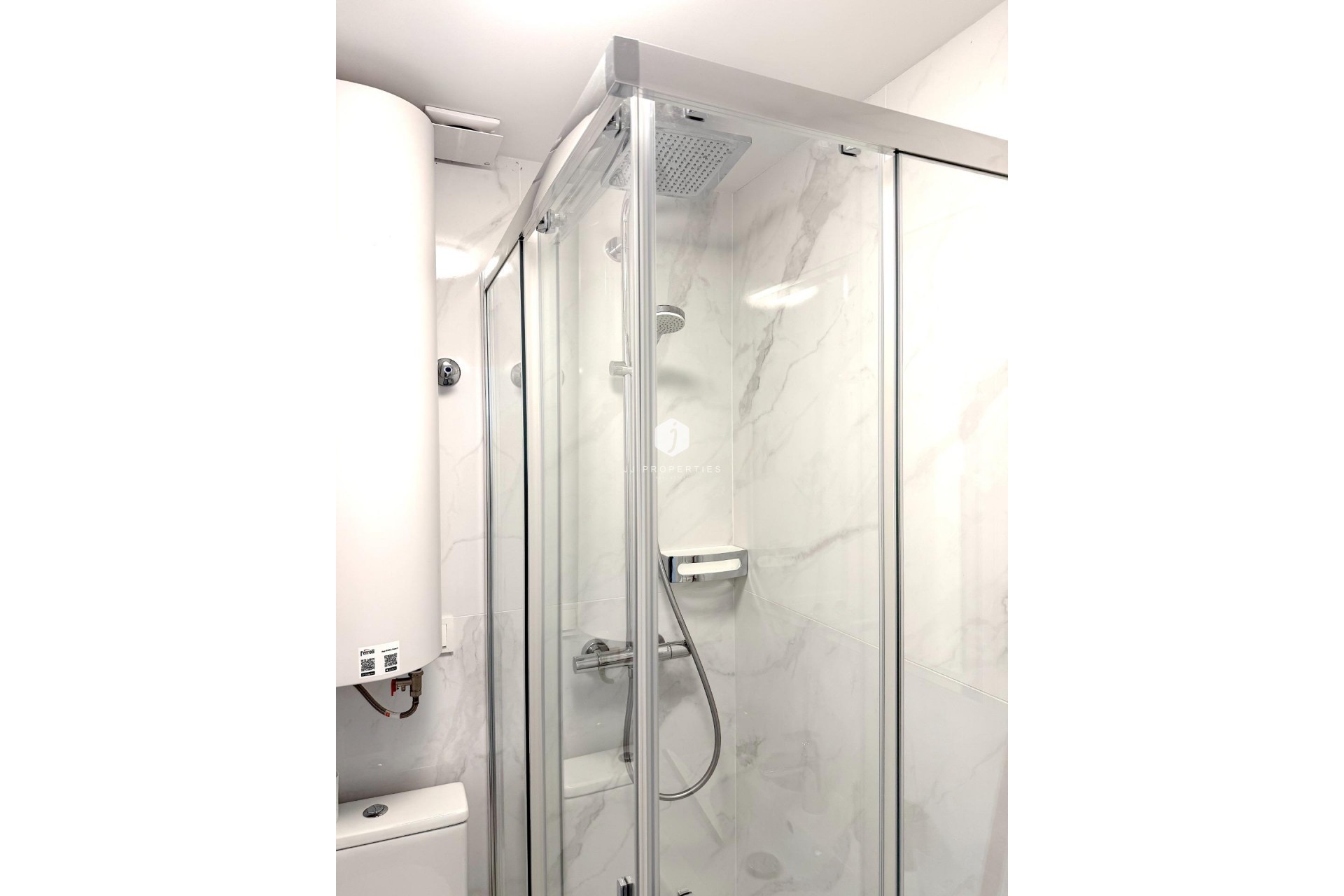 Z drugiej ręki - Mieszkanie w bloku -
Torrevieja - Cabo cervera