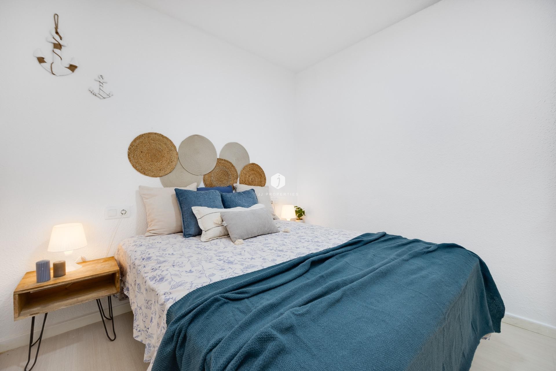 Z drugiej ręki - Mieszkanie w bloku -
Torrevieja - Cabo cervera