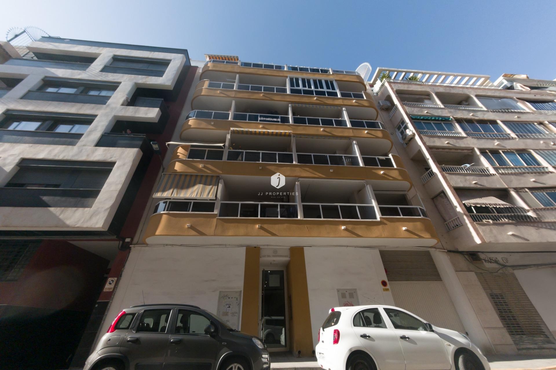 Z drugiej ręki - Mieszkanie w bloku -
Torrevieja - Cala Del Palangre