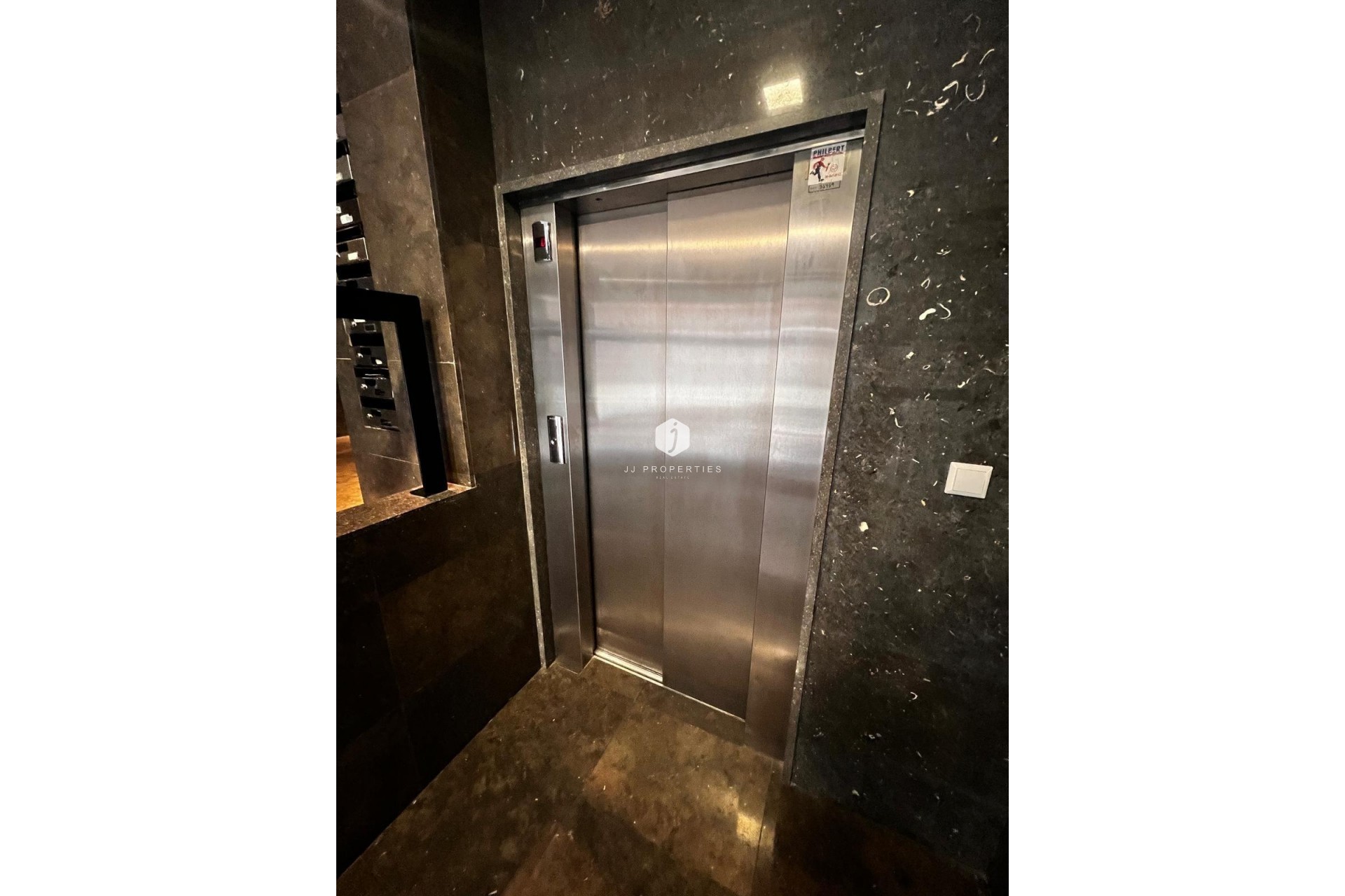 Z drugiej ręki - Mieszkanie w bloku -
Torrevieja - Centro - Muelle Pesquero