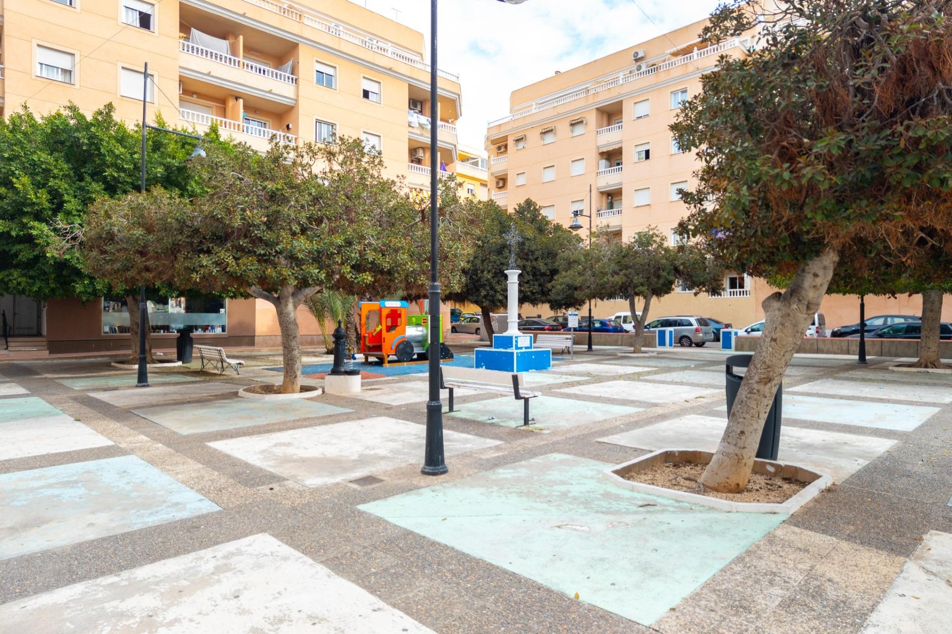 Z drugiej ręki - Mieszkanie w bloku -
Torrevieja - Centro