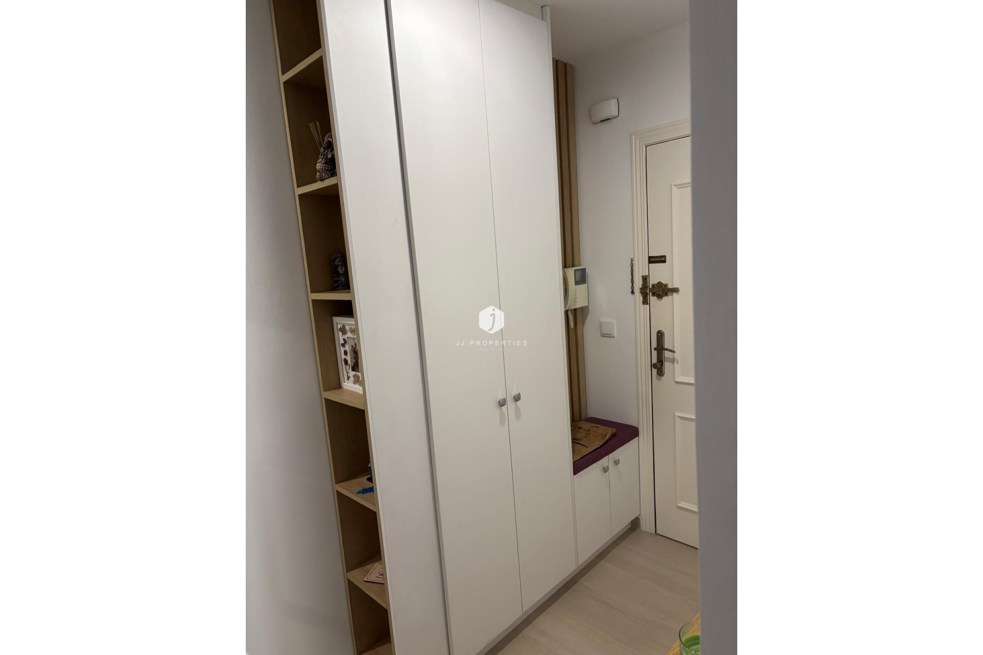 Z drugiej ręki - Mieszkanie w bloku -
Torrevieja - Centro