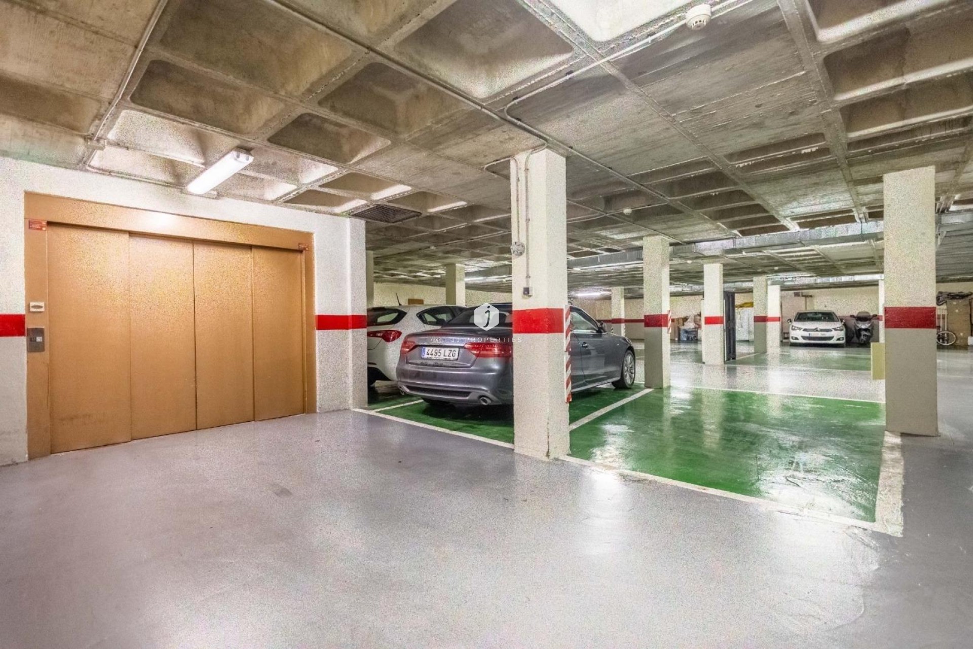 Z drugiej ręki - Mieszkanie w bloku -
Torrevieja - Centro