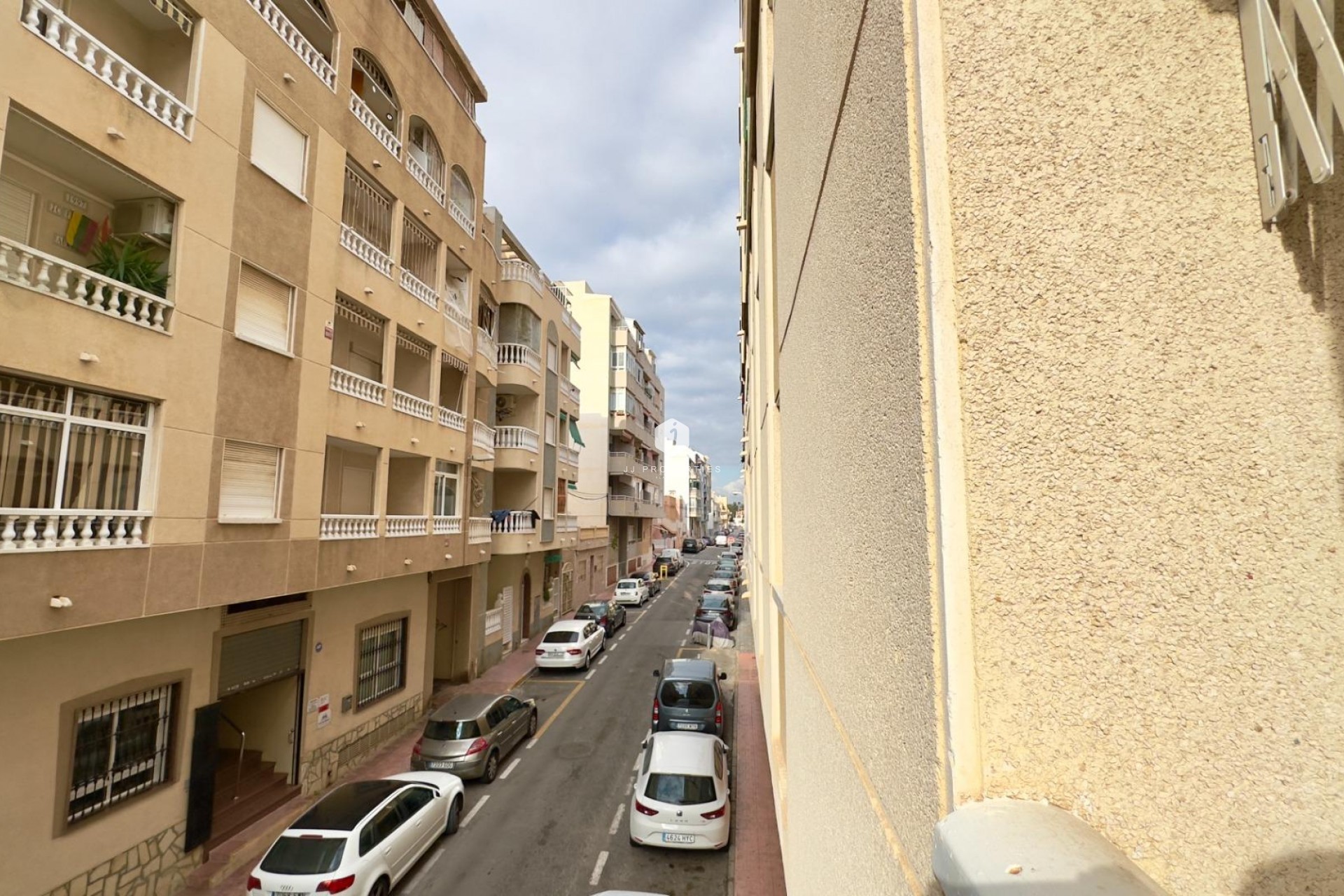Z drugiej ręki - Mieszkanie w bloku -
Torrevieja - Centro