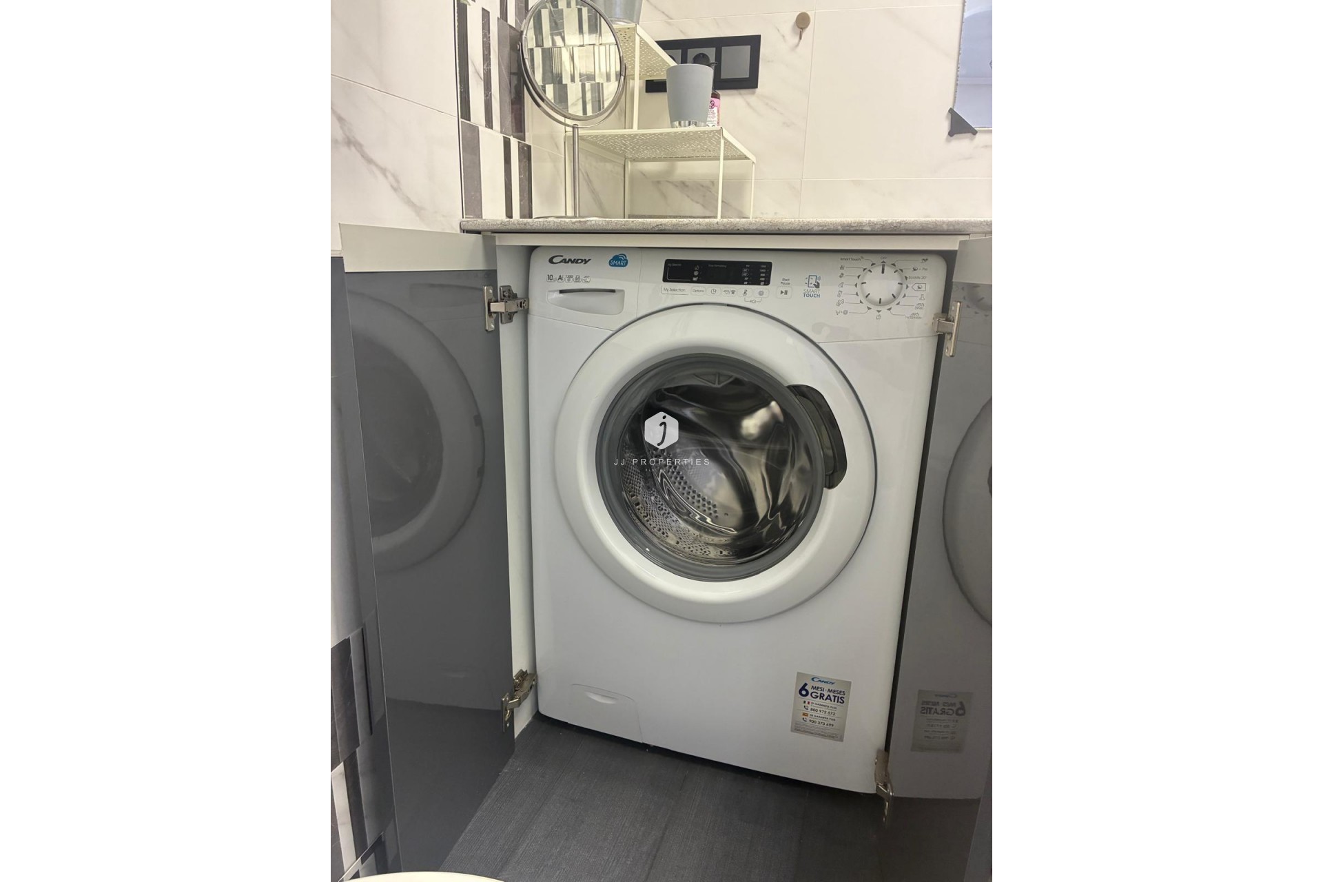 Z drugiej ręki - Mieszkanie w bloku -
Torrevieja - Centro