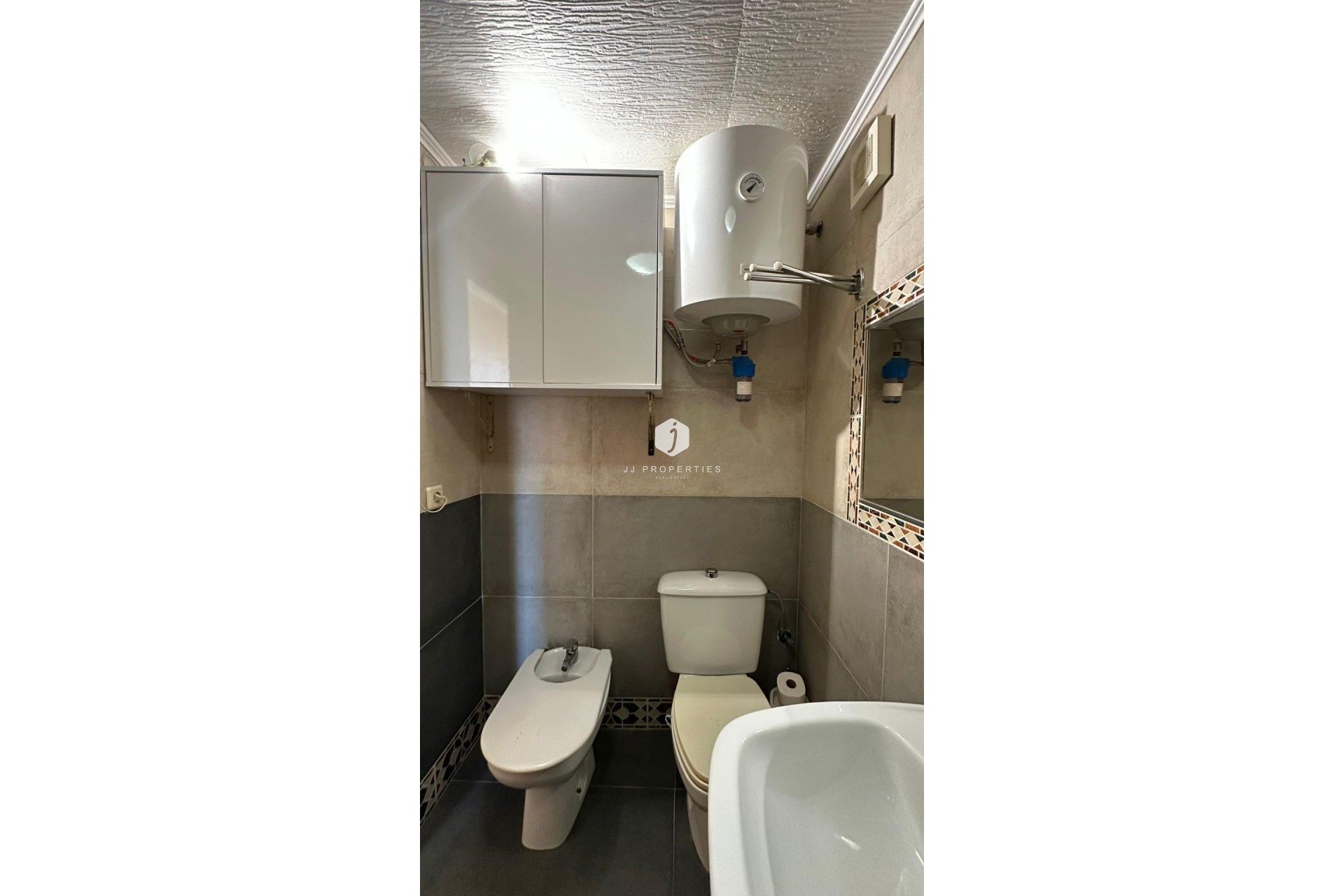 Z drugiej ręki - Mieszkanie w bloku -
Torrevieja - Centro