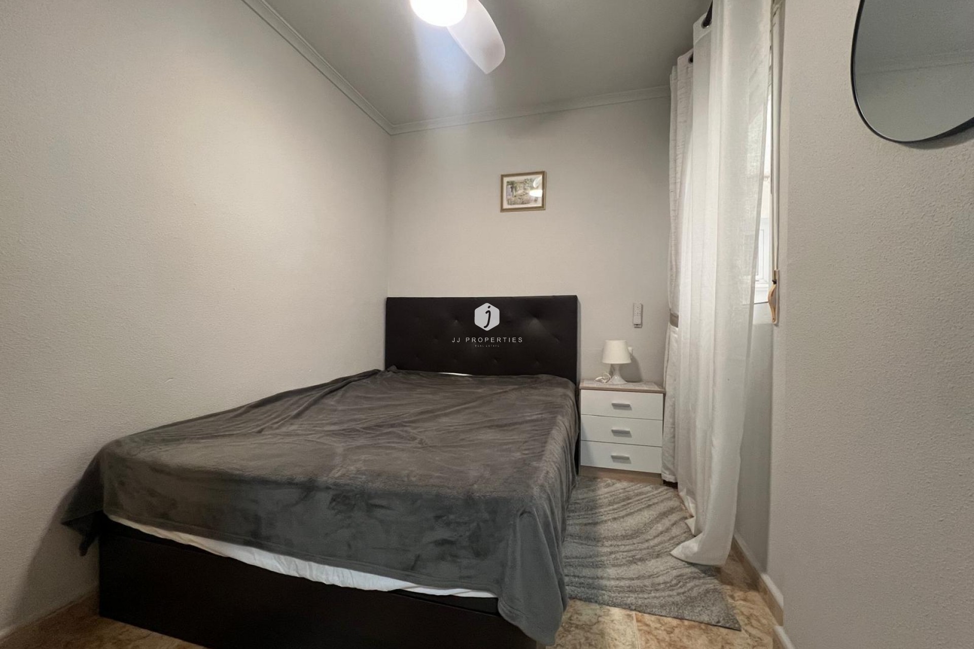 Z drugiej ręki - Mieszkanie w bloku -
Torrevieja - Centro