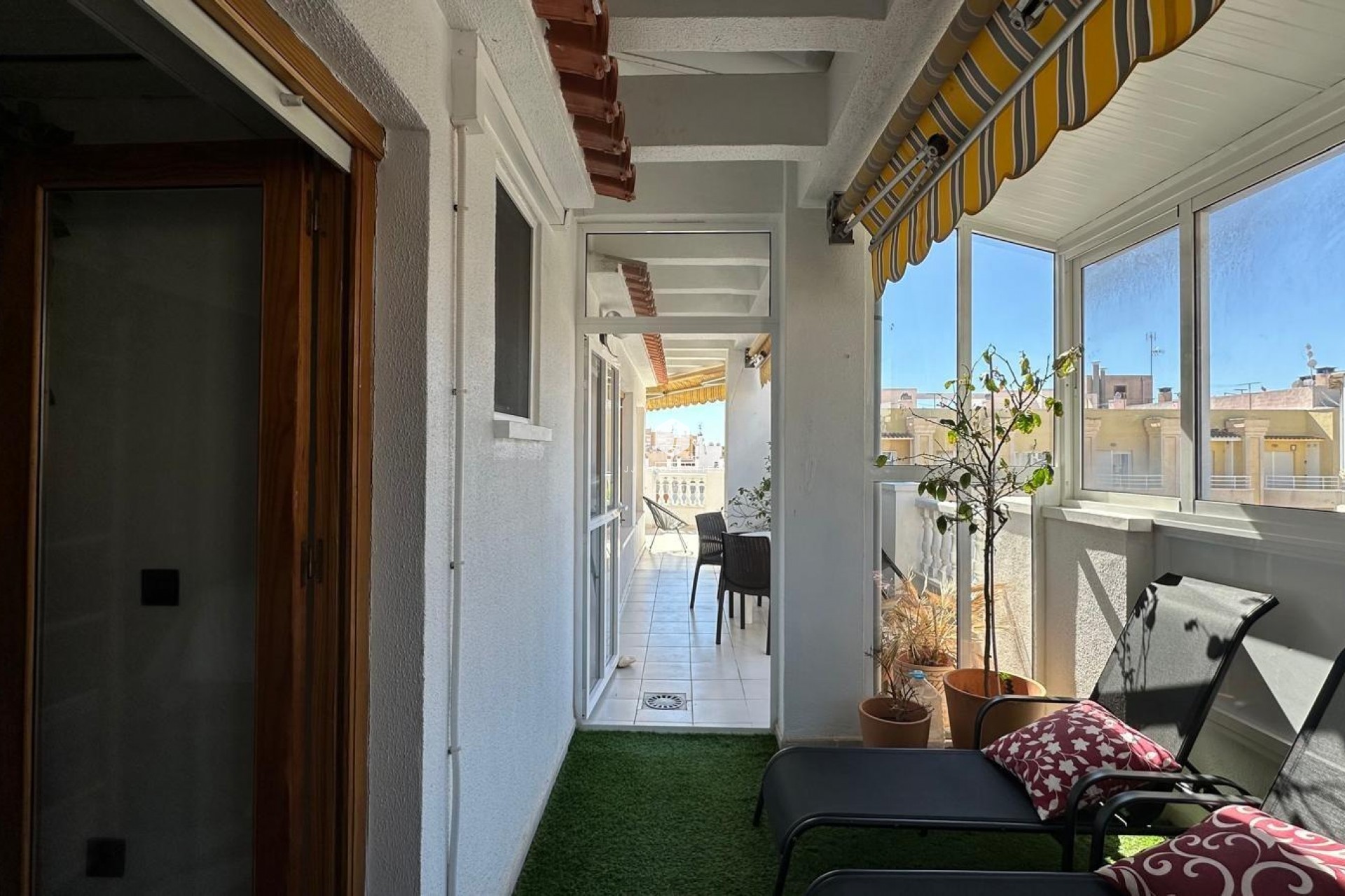 Z drugiej ręki - Mieszkanie w bloku -
Torrevieja - Centro