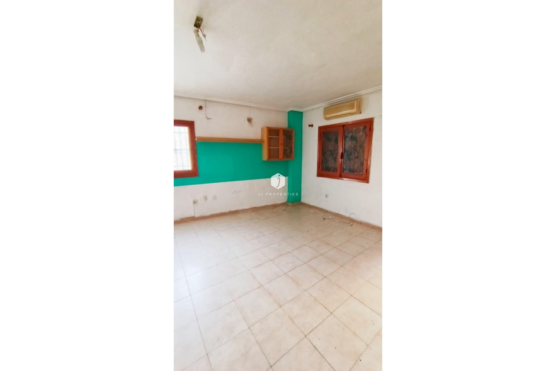 Z drugiej ręki - Mieszkanie w bloku -
Torrevieja - Centro