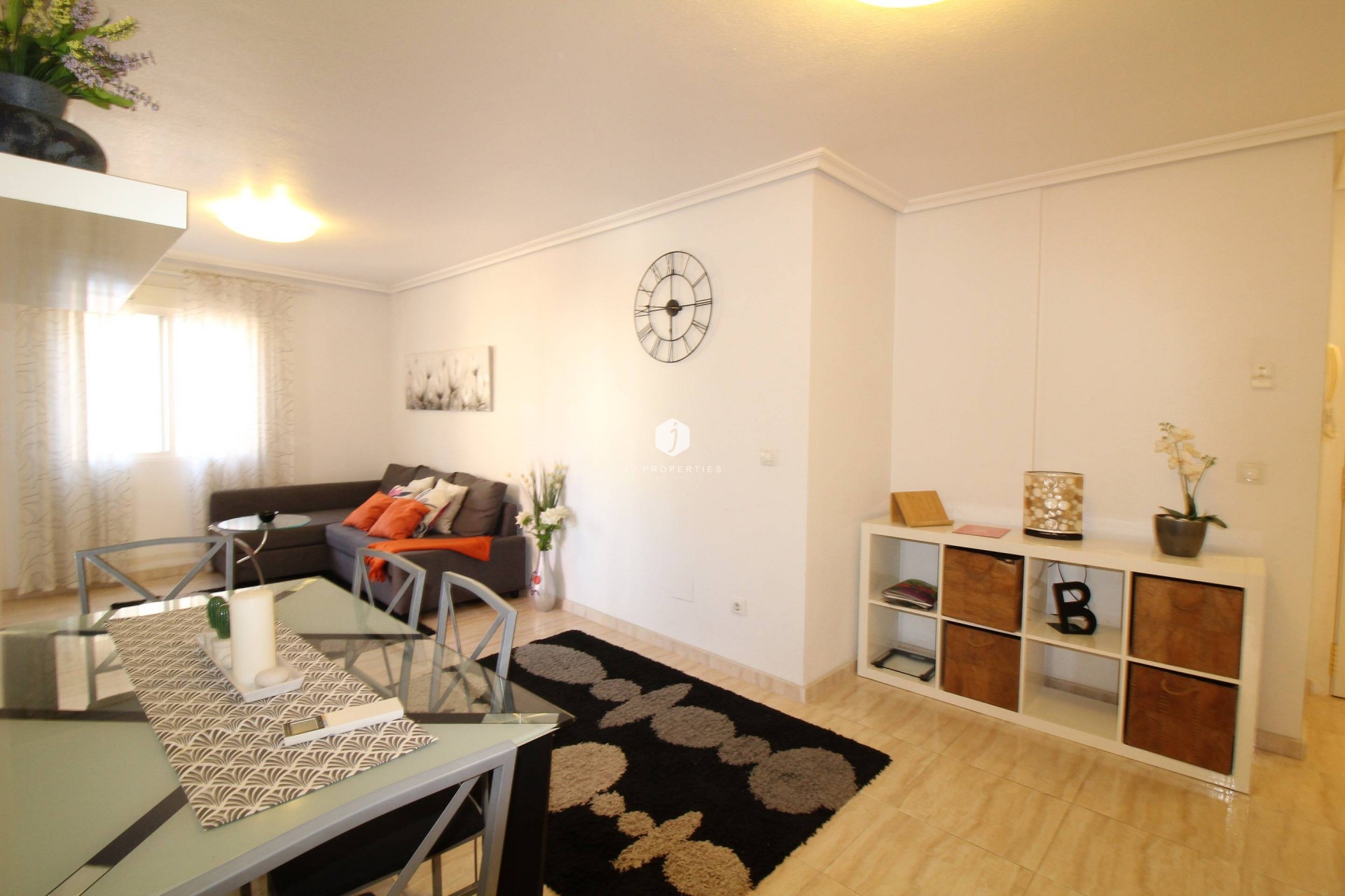 Z drugiej ręki - Mieszkanie w bloku -
Torrevieja - Centro