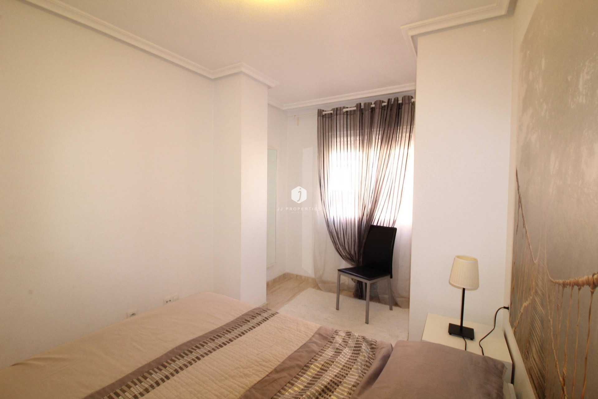 Z drugiej ręki - Mieszkanie w bloku -
Torrevieja - Centro