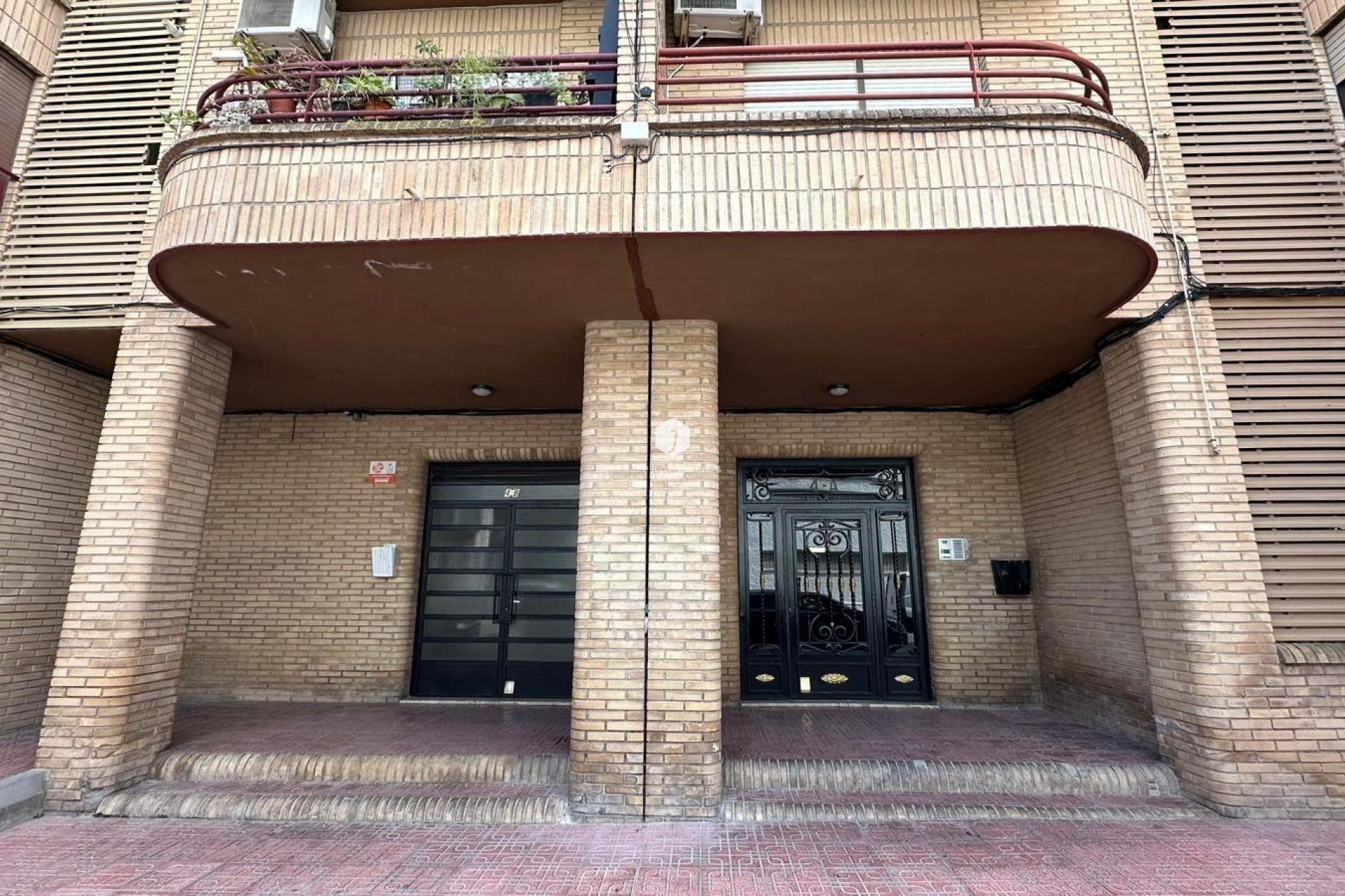 Z drugiej ręki - Mieszkanie w bloku -
Torrevieja - Centro