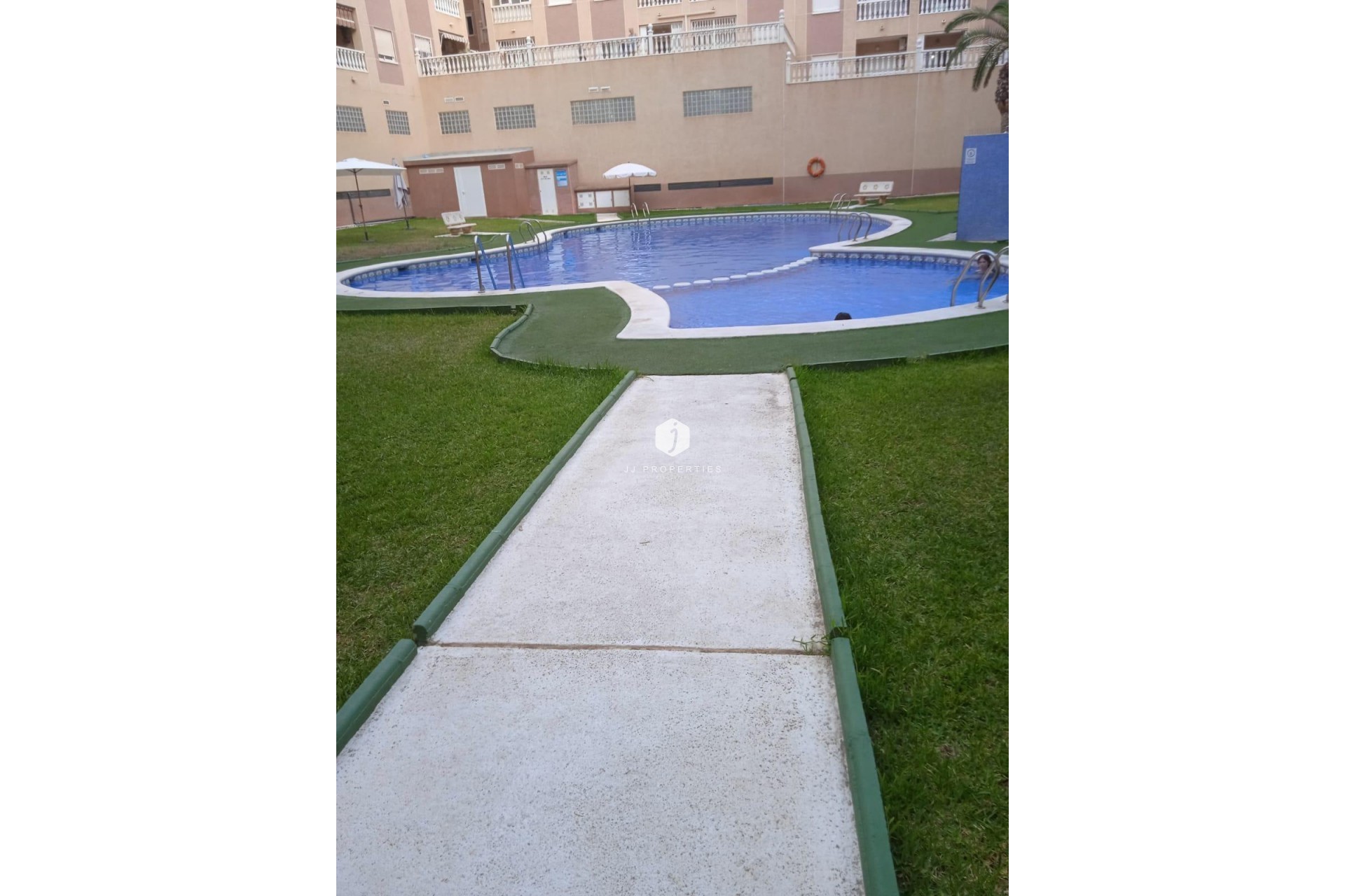 Z drugiej ręki - Mieszkanie w bloku -
Torrevieja - Centro
