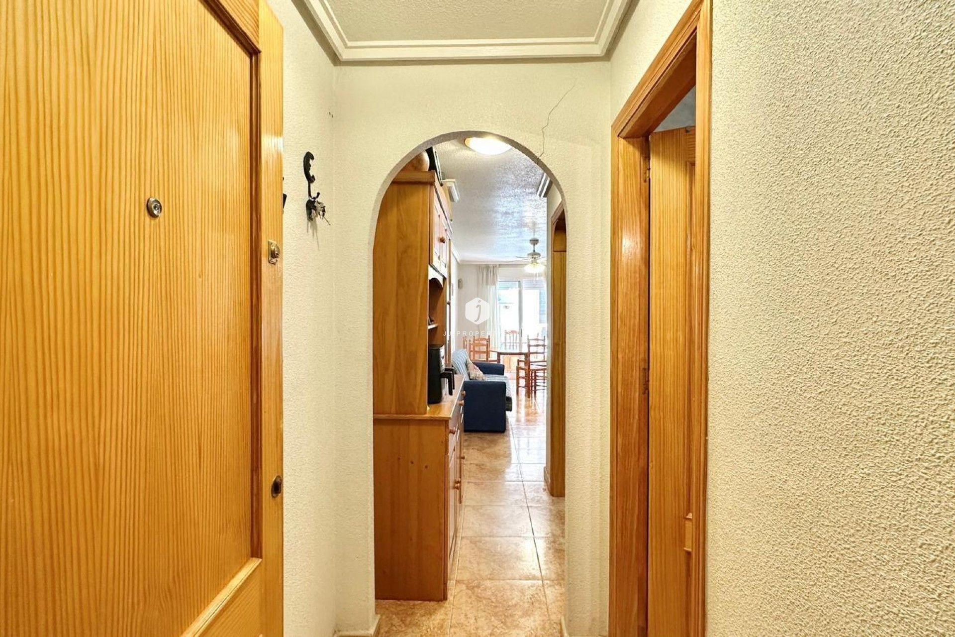 Z drugiej ręki - Mieszkanie w bloku -
Torrevieja - Centro
