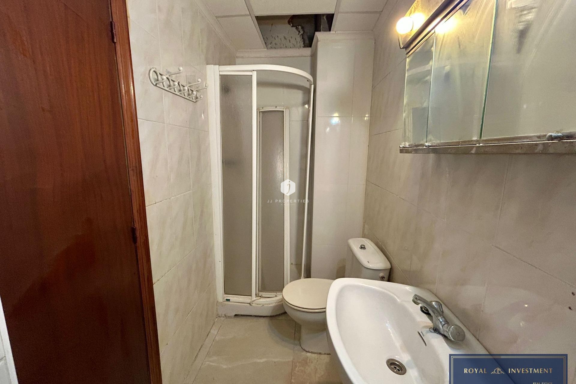 Z drugiej ręki - Mieszkanie w bloku -
Torrevieja - Centro