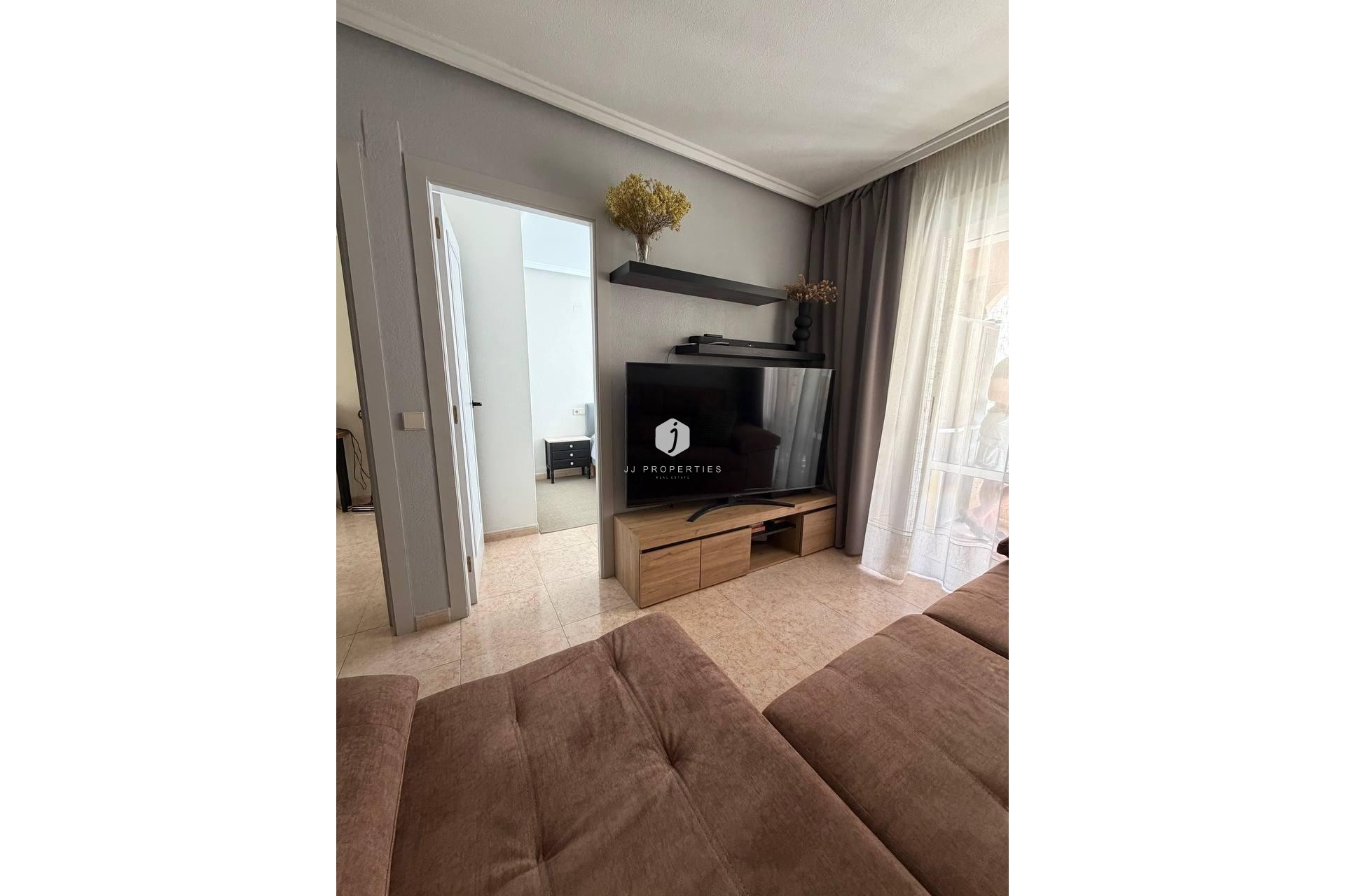 Z drugiej ręki - Mieszkanie w bloku -
Torrevieja - Centro