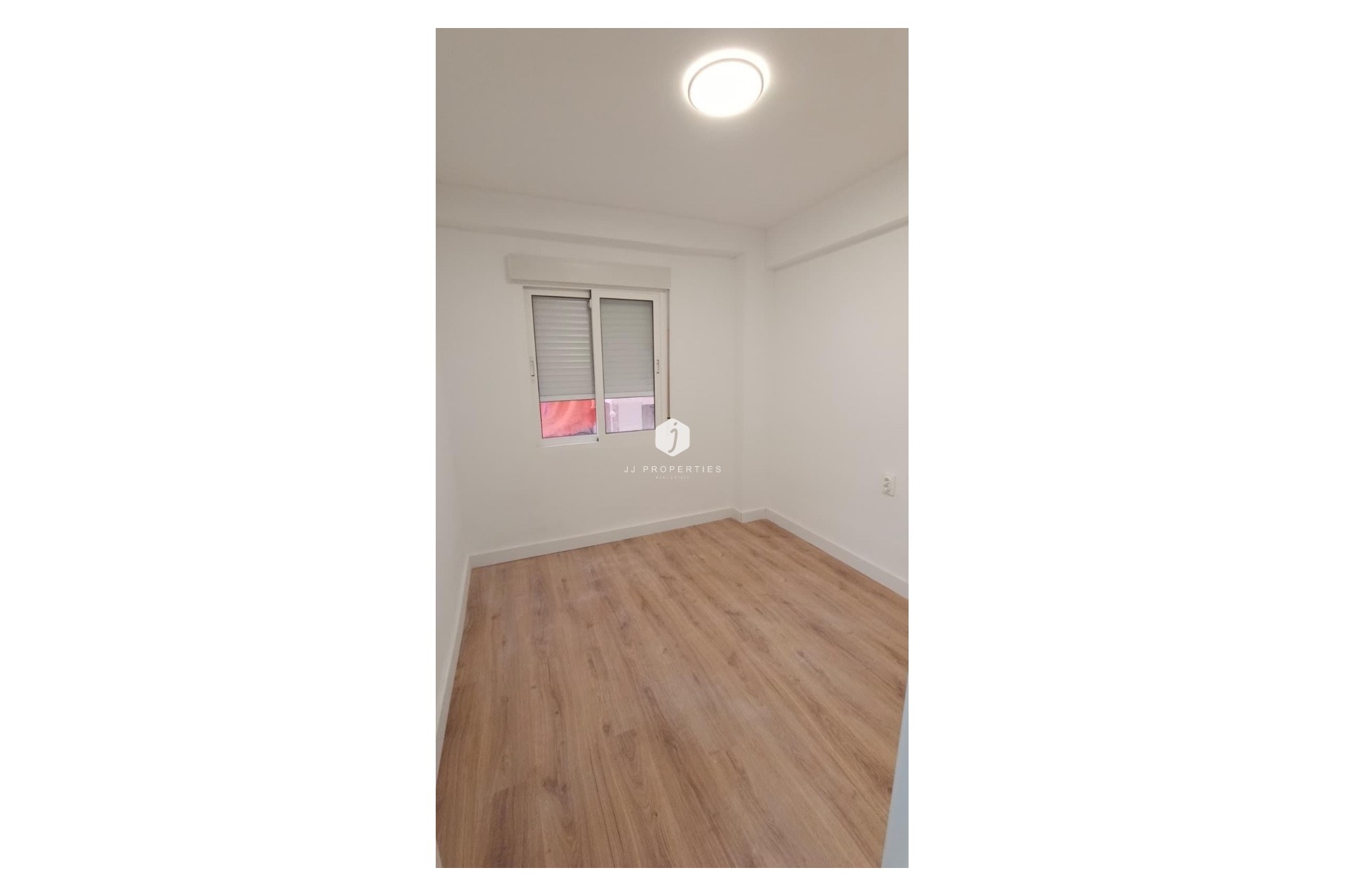 Z drugiej ręki - Mieszkanie w bloku -
Torrevieja - Centro