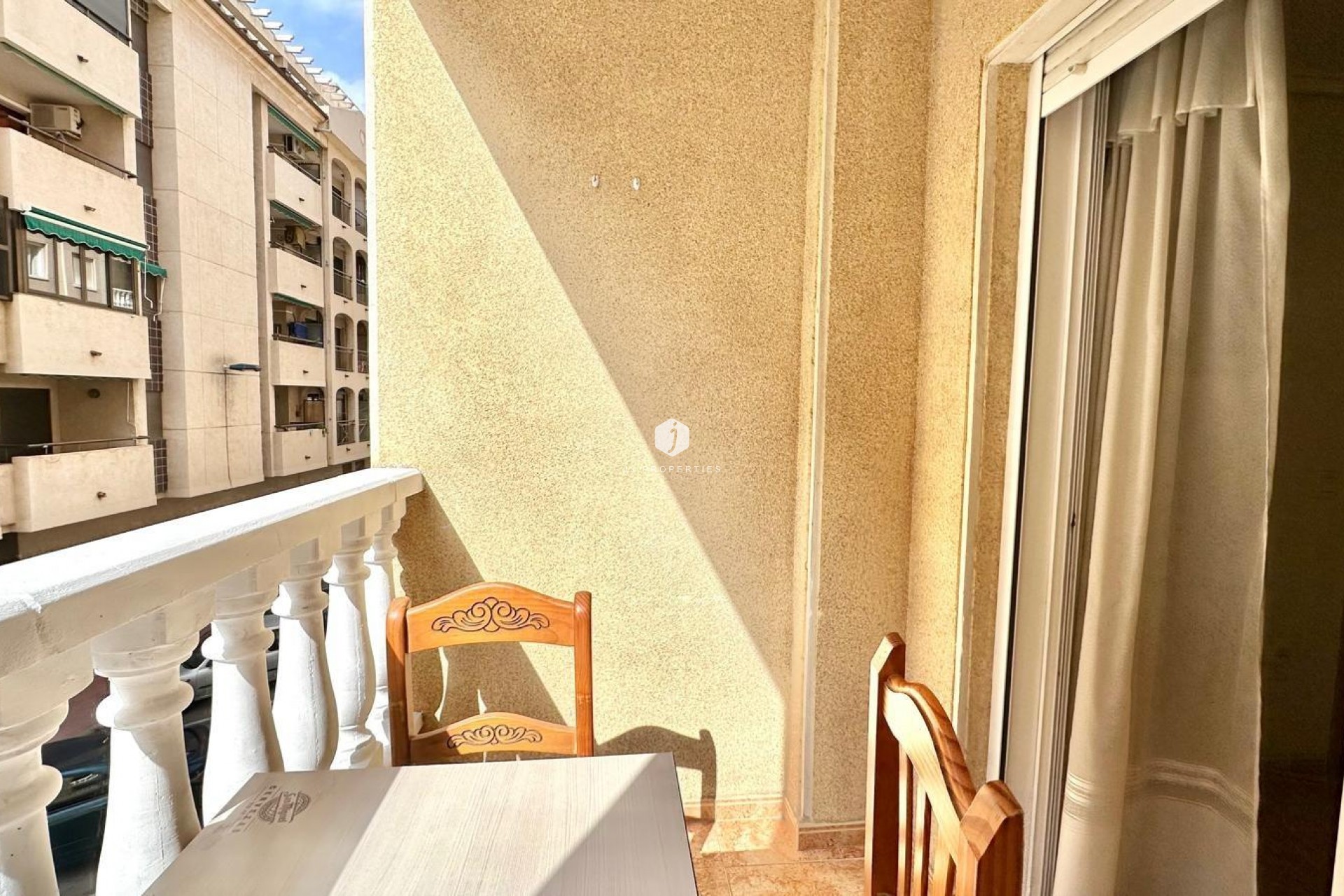 Z drugiej ręki - Mieszkanie w bloku -
Torrevieja - Centro
