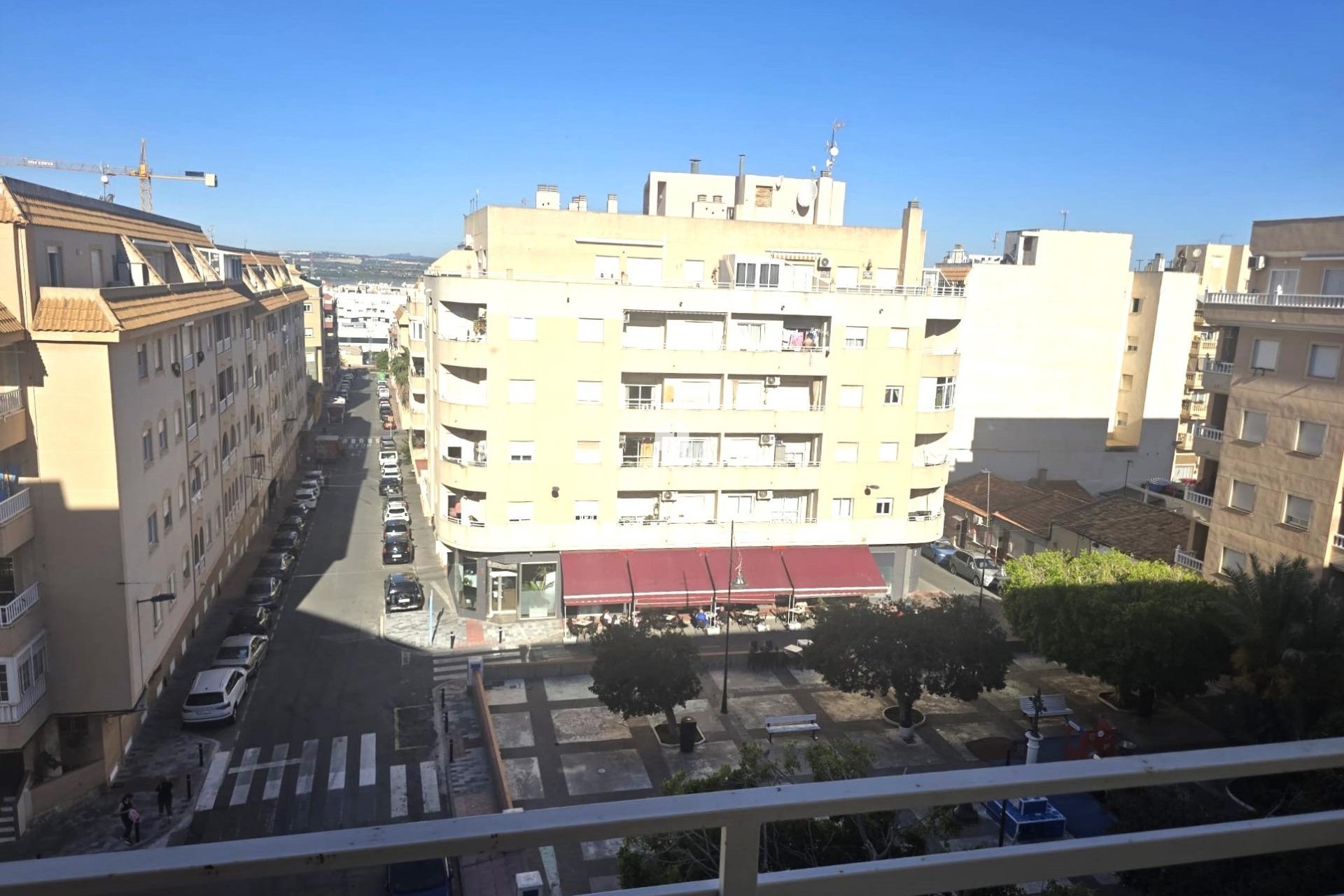 Z drugiej ręki - Mieszkanie w bloku -
Torrevieja - Centro