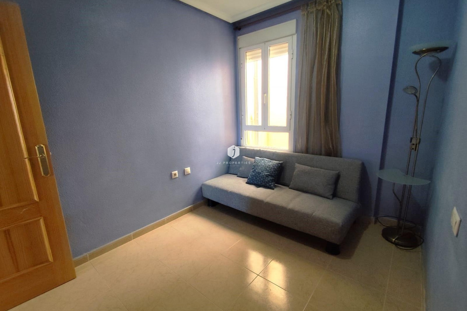 Z drugiej ręki - Mieszkanie w bloku -
Torrevieja - Centro